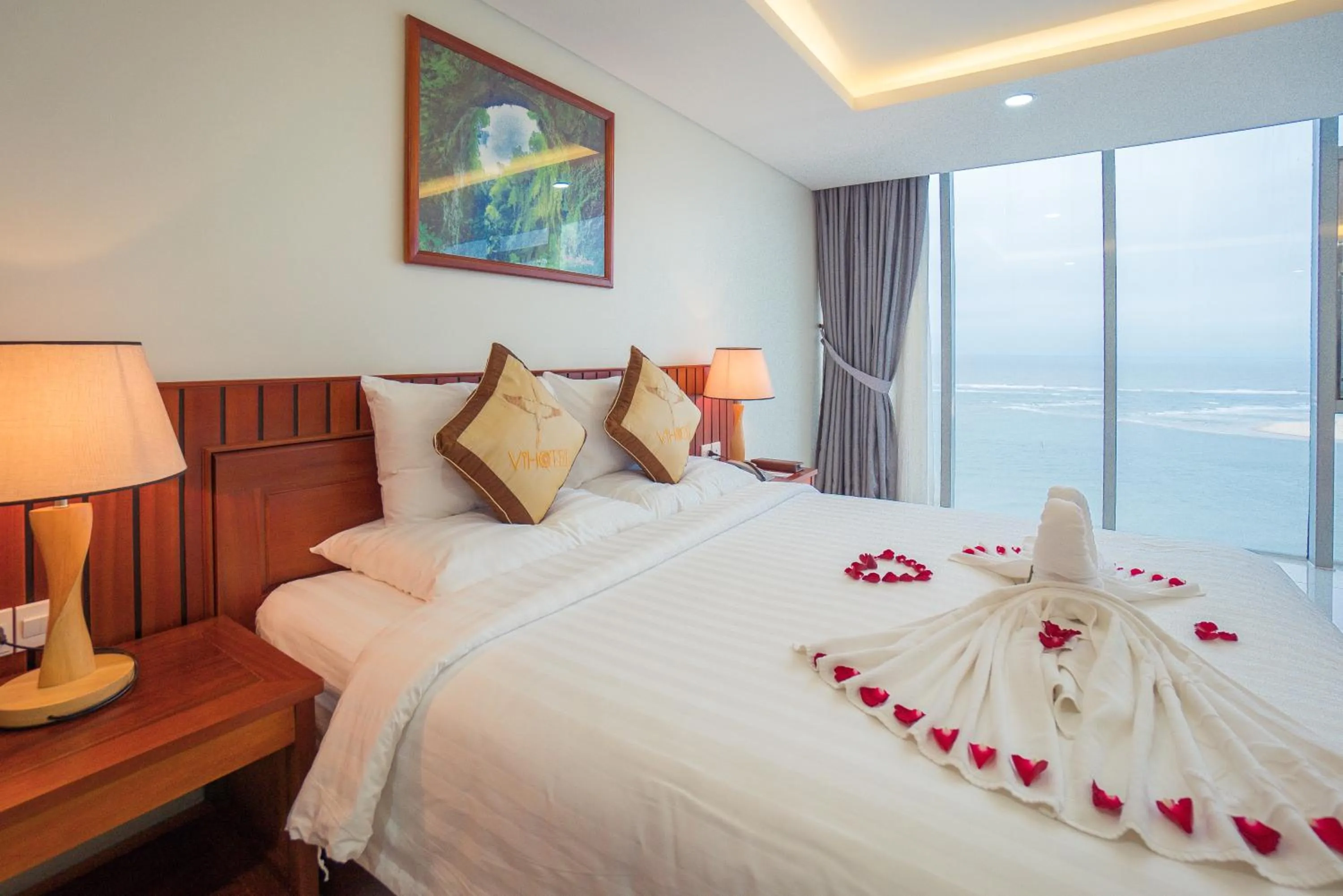 Bed in Vinh Hoang Hotel