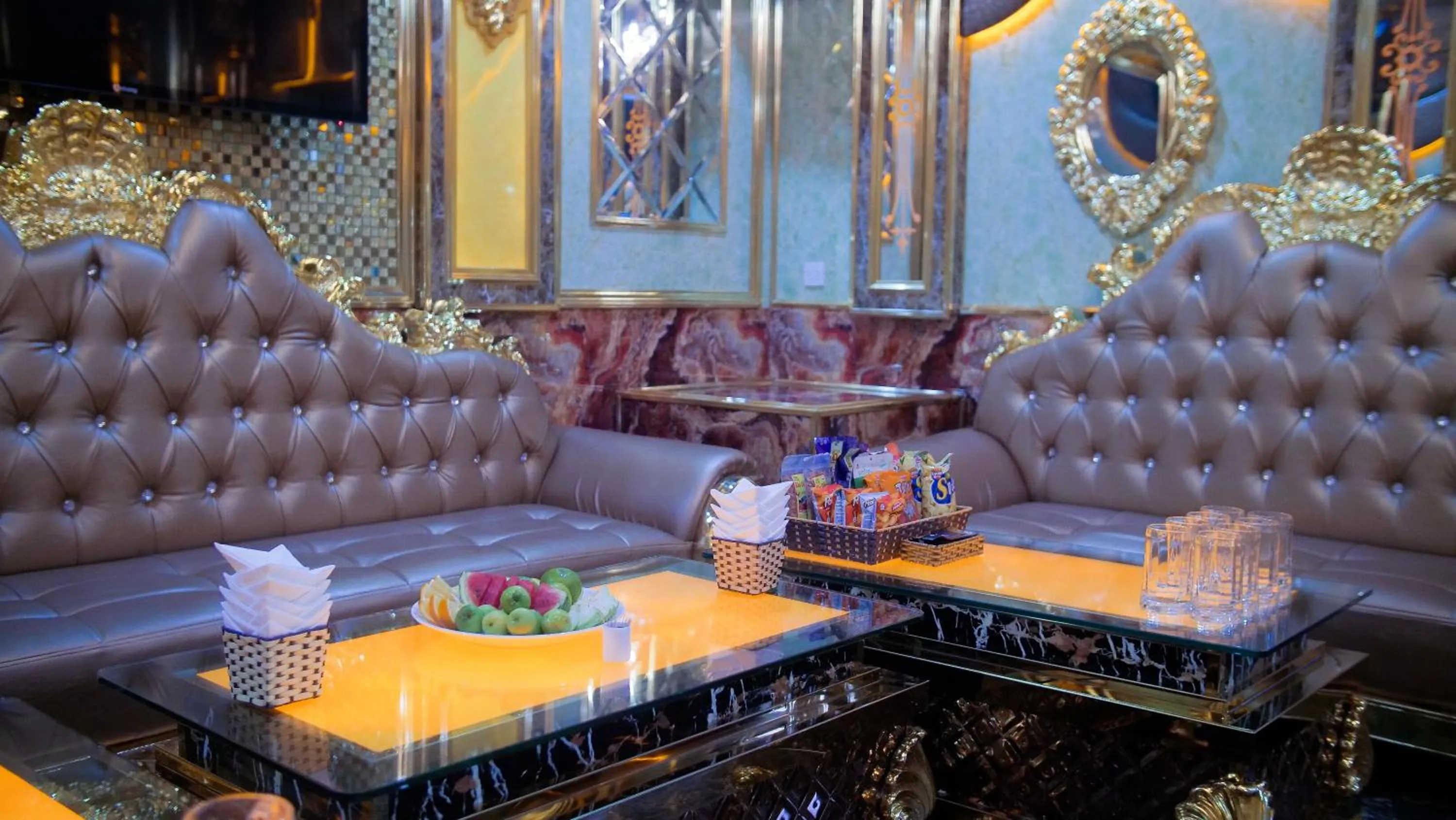 Karaoke in Vinh Hoang Hotel