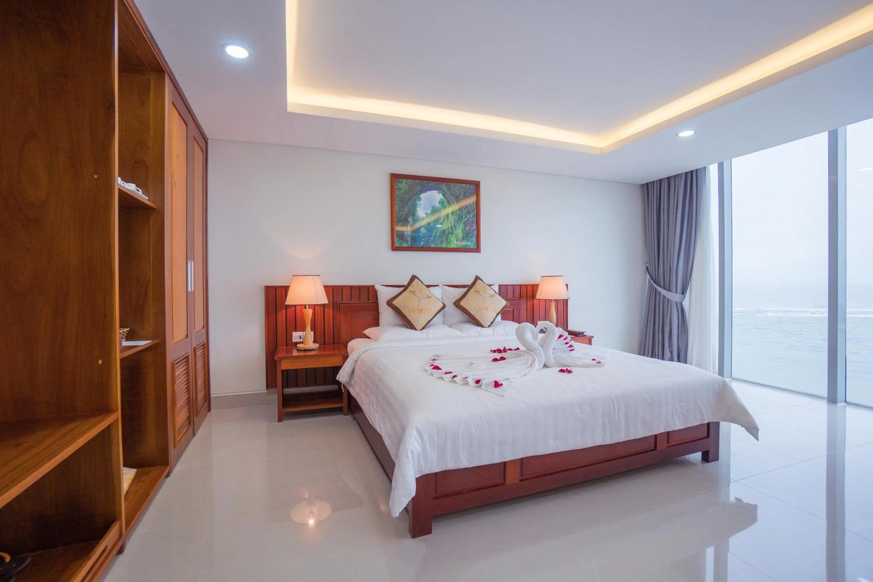 Bed in Vinh Hoang Hotel