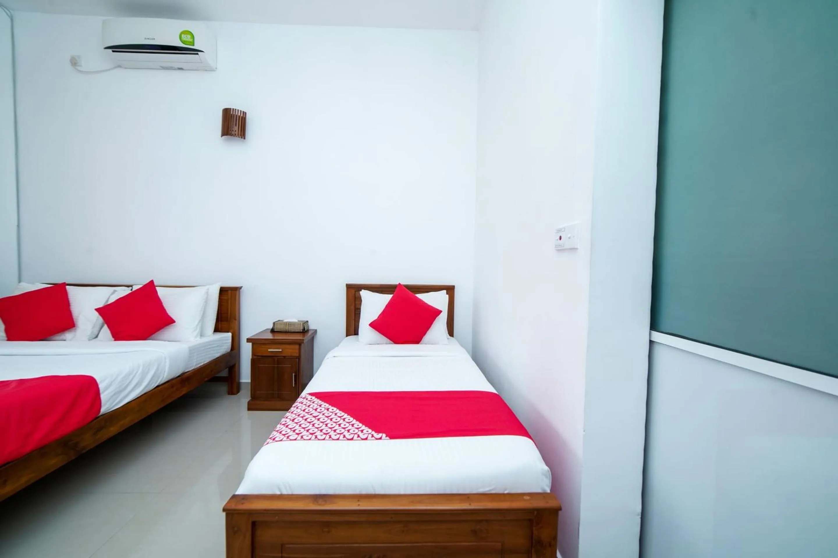 Bedroom, Bed in Dazzling Villa