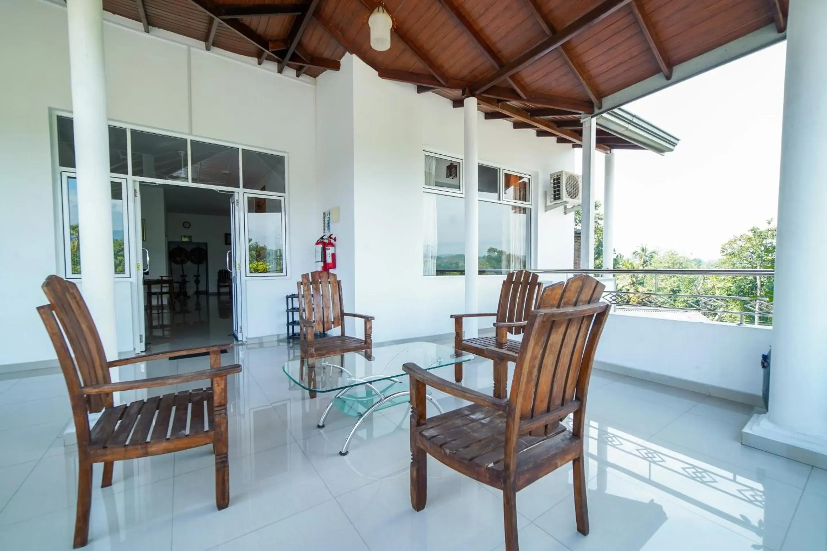 Restaurant/places to eat in Dazzling Villa Restaurant/places to eat in Dazzling Villa