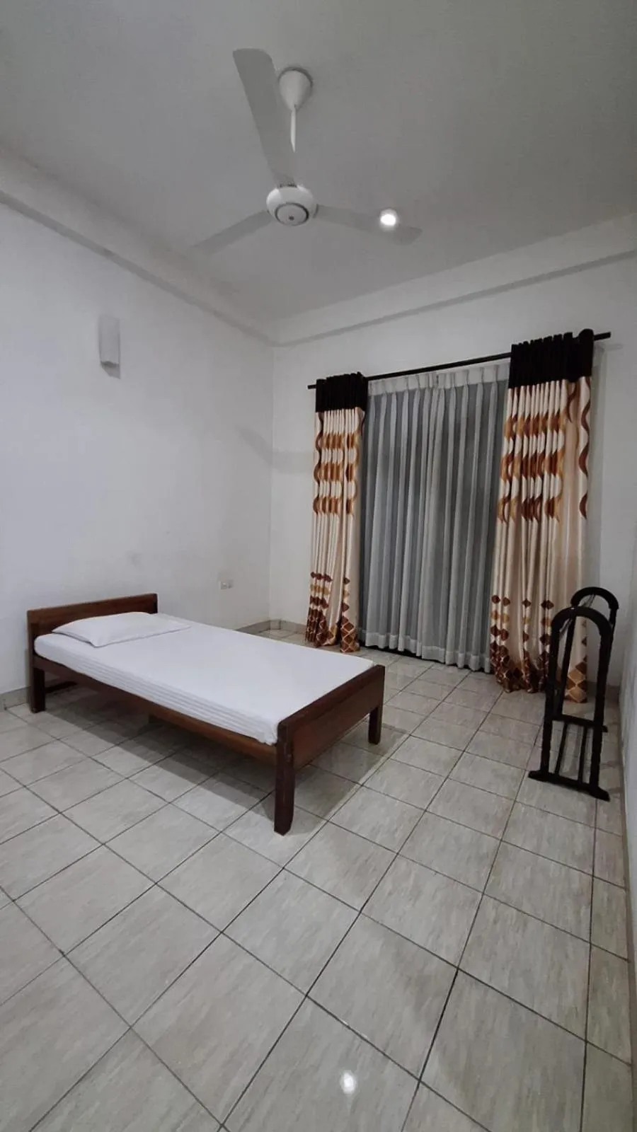 Bed in Dazzling Villa