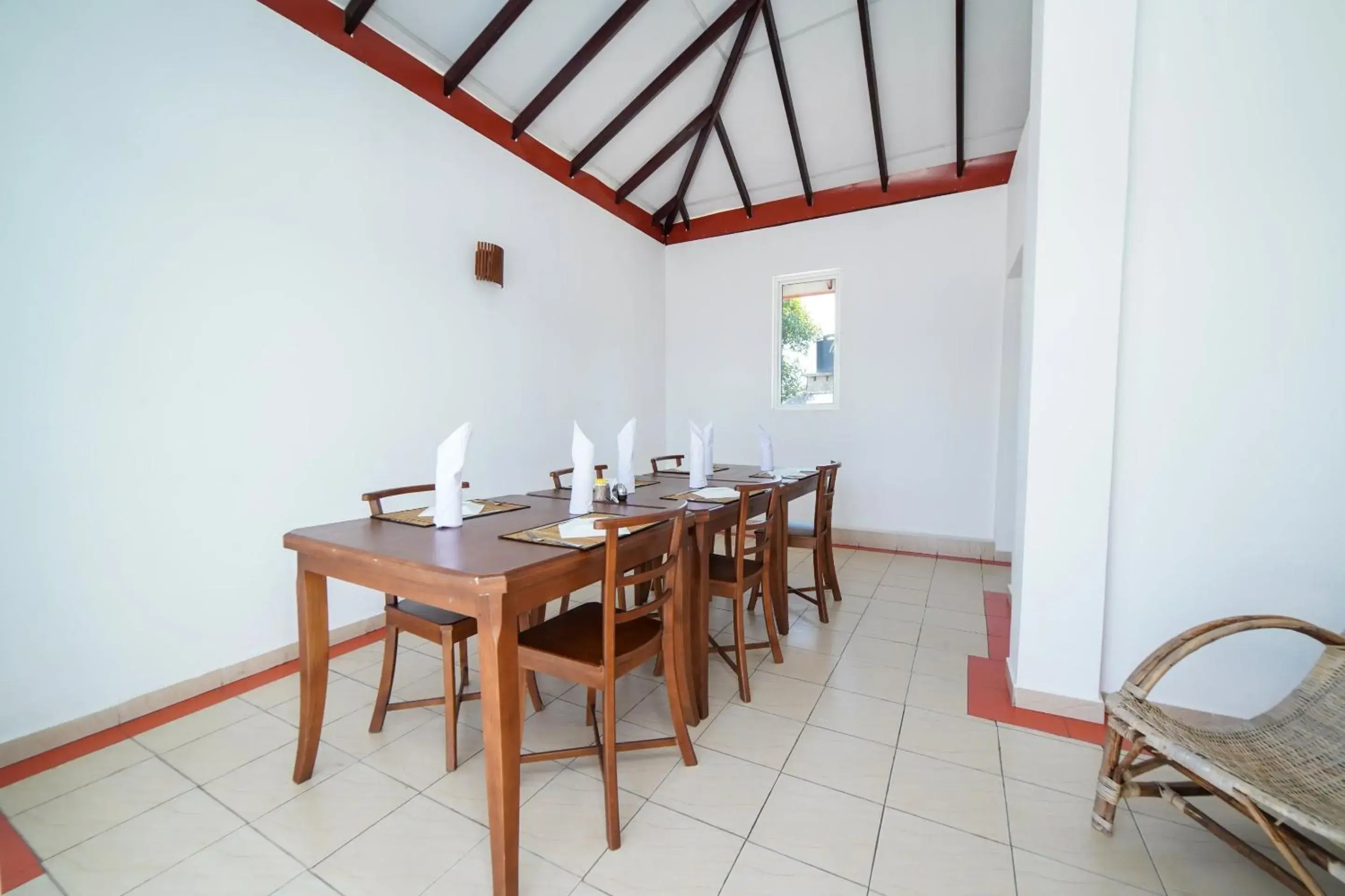 Restaurant/places to eat in Dazzling Villa Restaurant/places to eat in Dazzling Villa