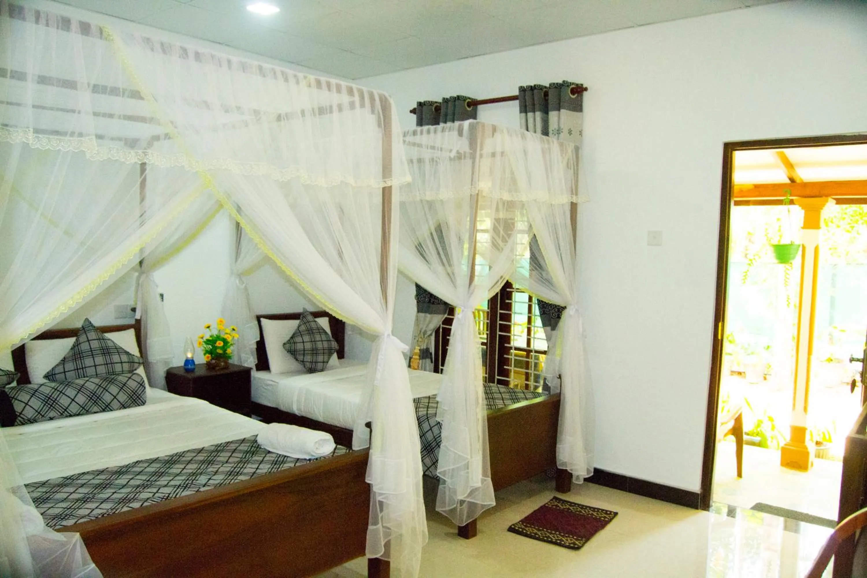 Bed in Sigiriya Rock Gate Resort