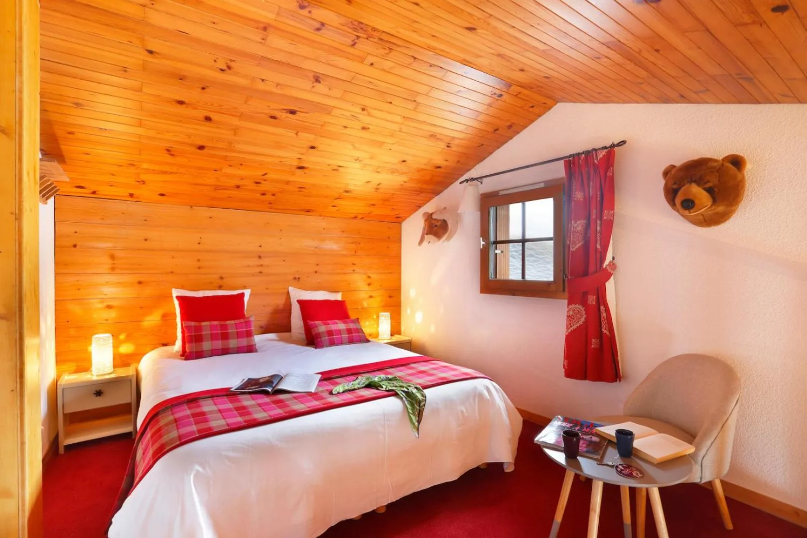 Bed in Hôtel du Bourg