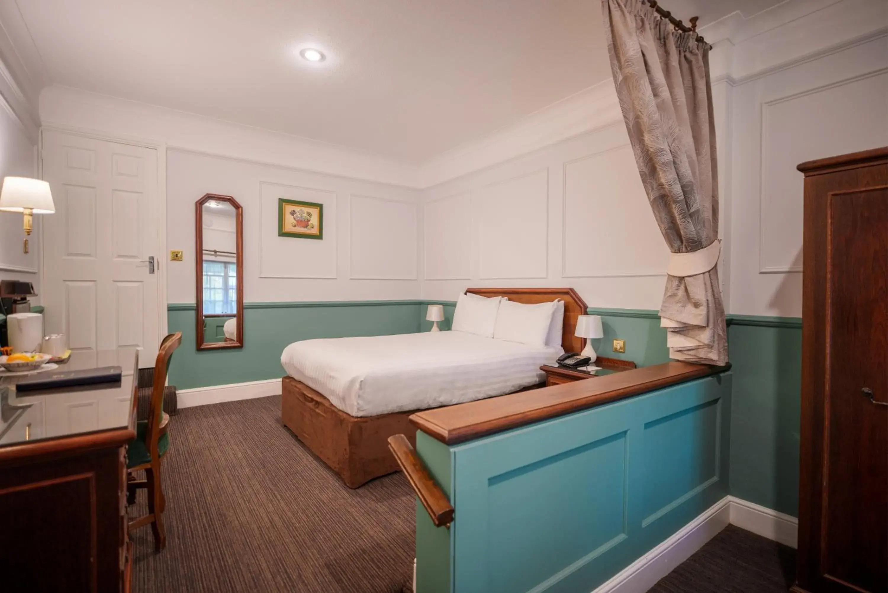 Bedroom, Bed in Marygreen Manor Bedroom, Bed in Marygreen Manor
