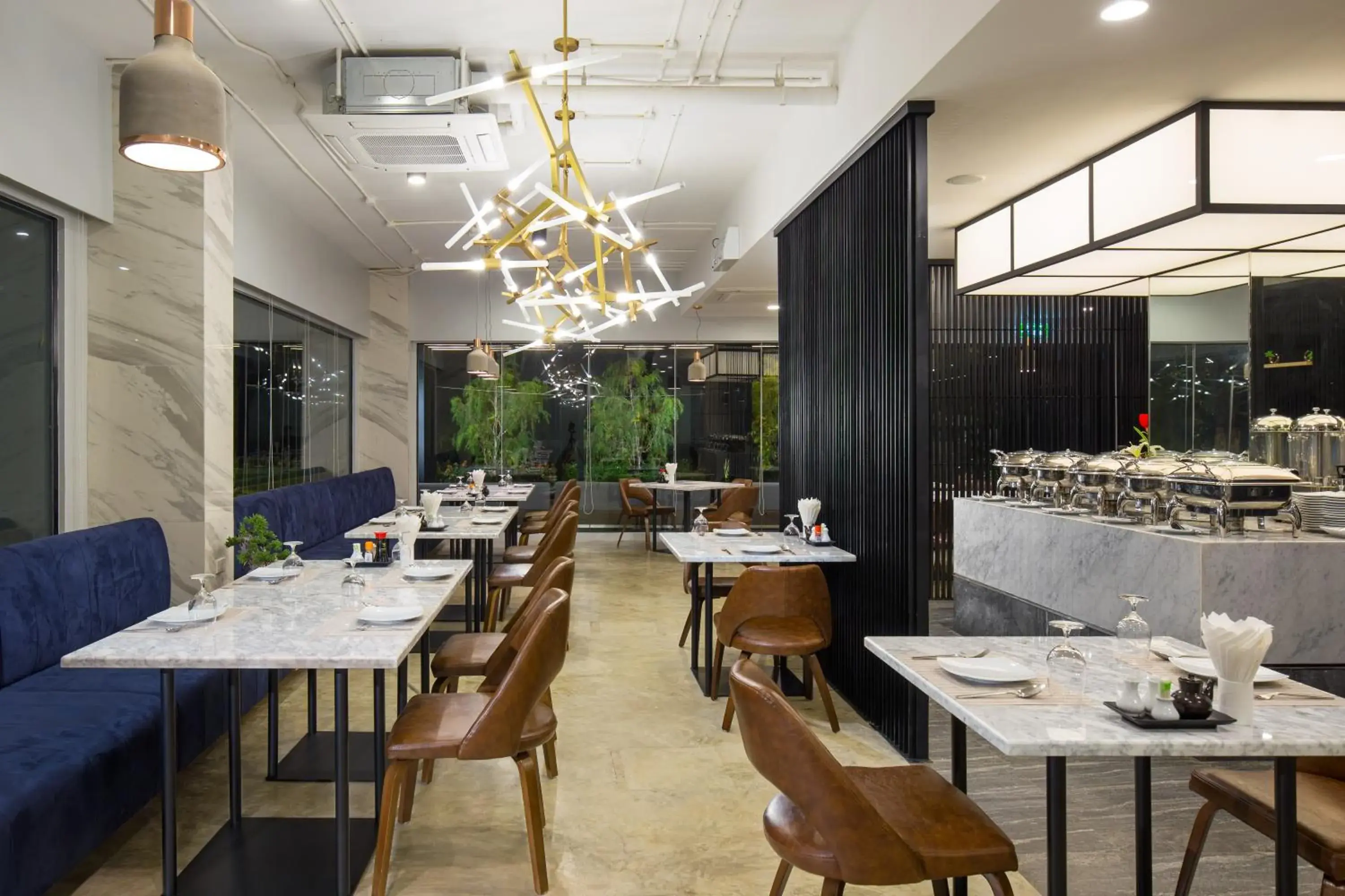 Restaurant/places to eat in The Canal 304 Hotel and Residence Restaurant/places to eat in The Canal 304 Hotel and Residence