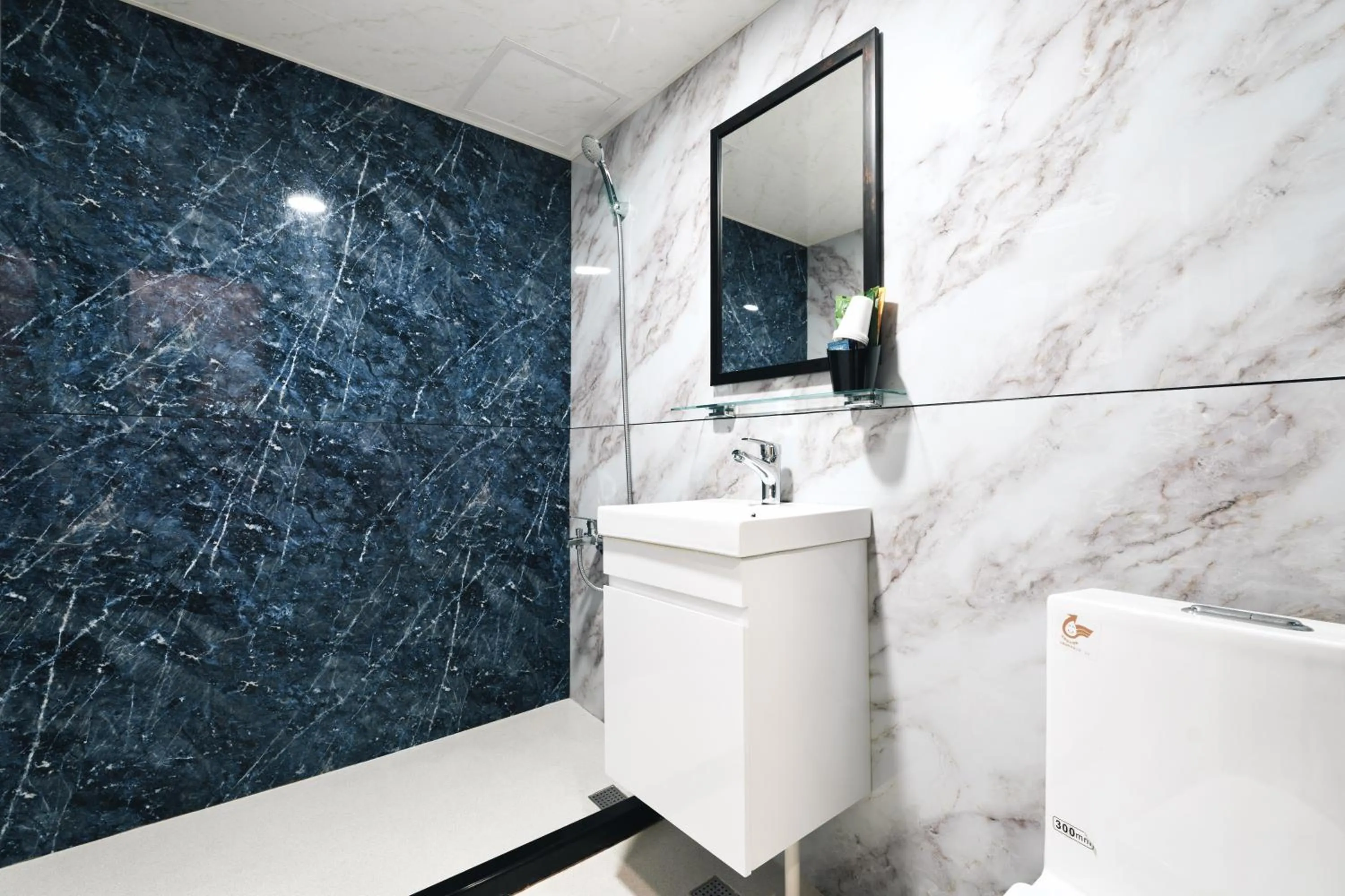 Toilet in Sofu Hotel