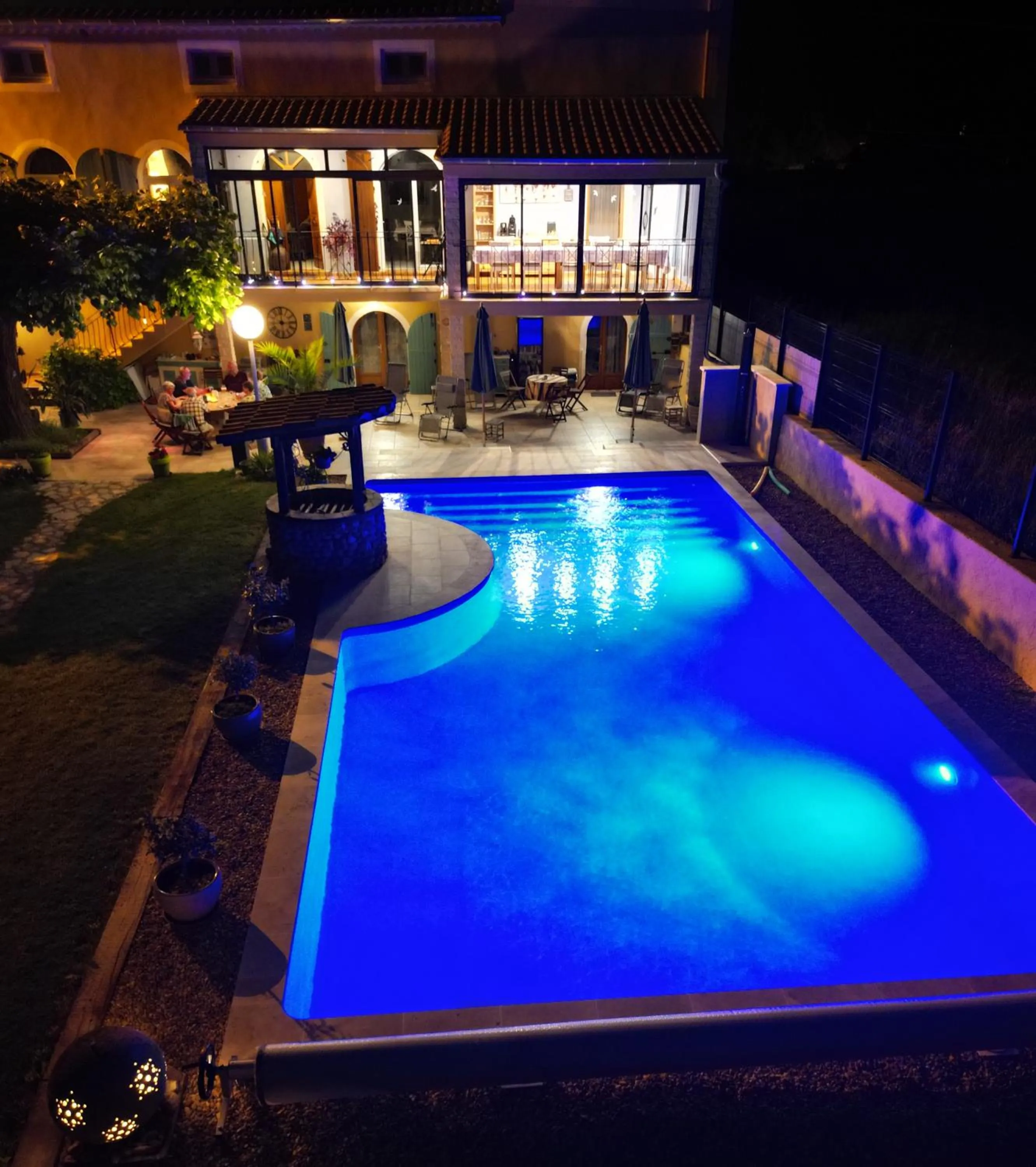 Swimming pool in Au Grand Bonheur