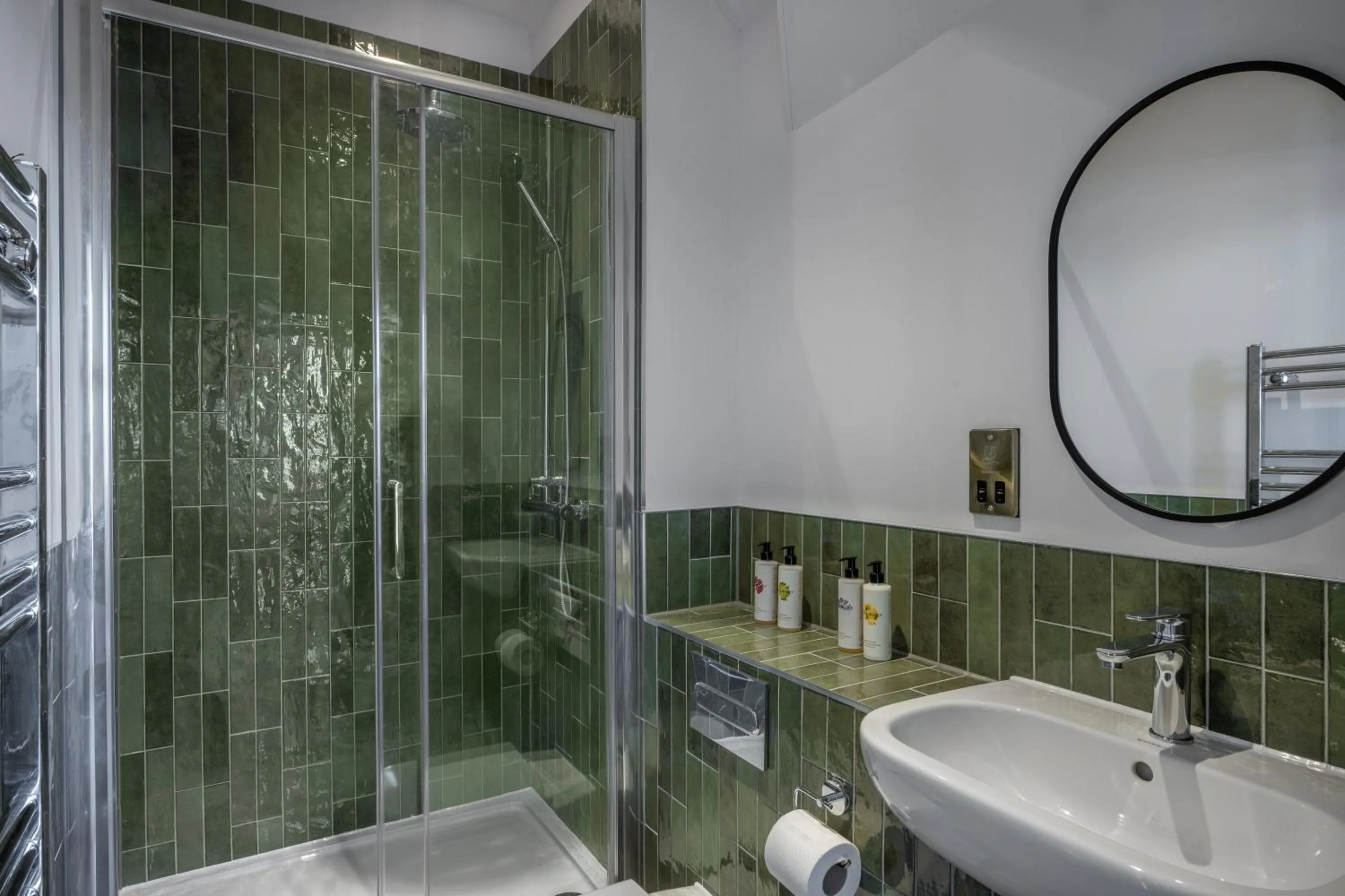 Shower in The Railway Hotel Worthing