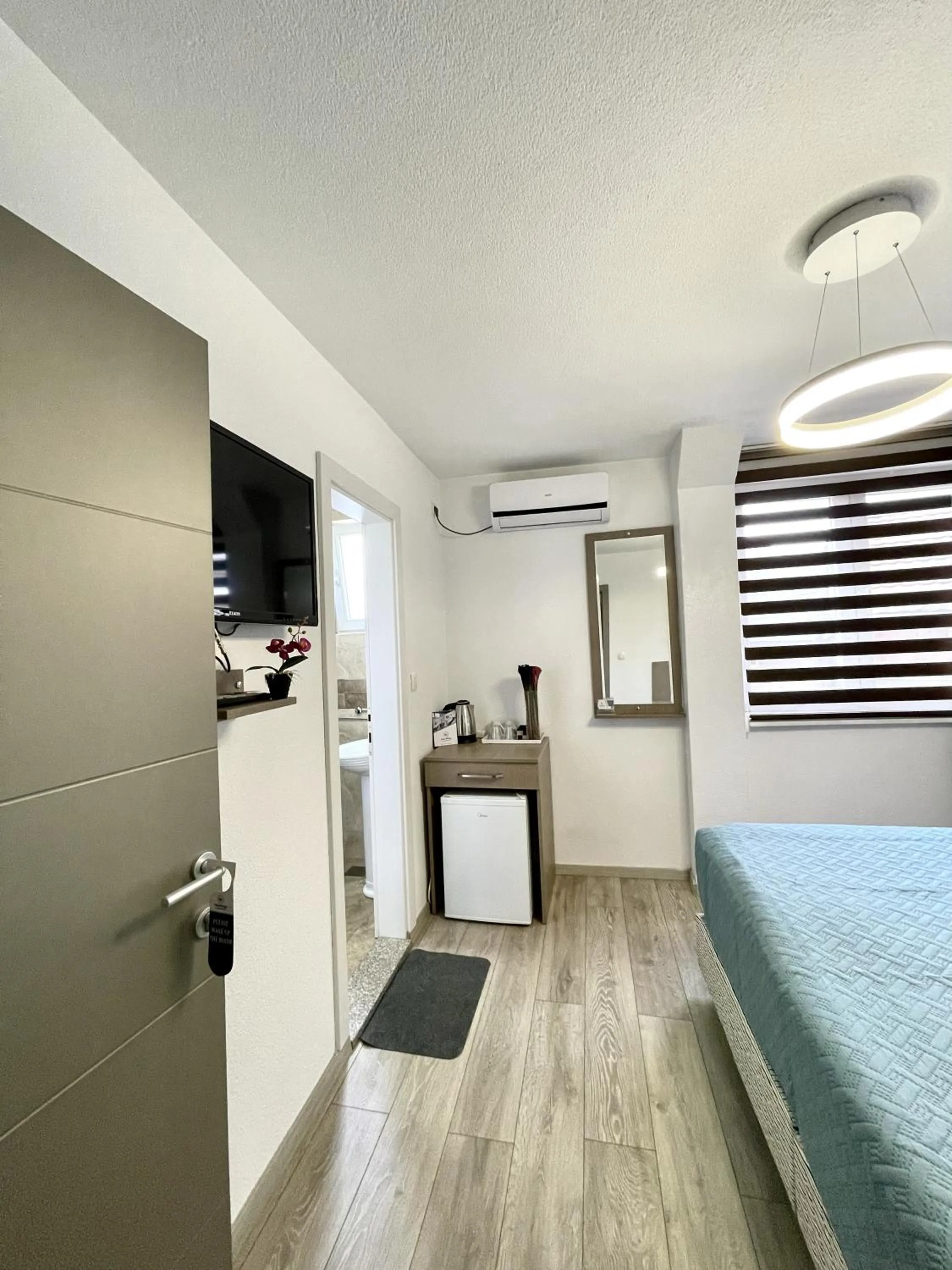 TV and multimedia, Bed in Stone Bridge Hotel