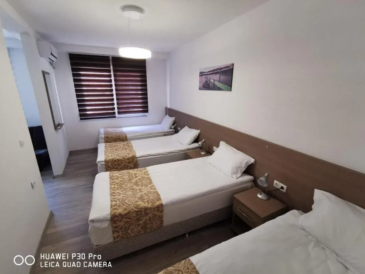 Quadruple Room with Bathroom in Stone Bridge Hotel Quadruple Room with Bathroom in Stone Bridge Hotel