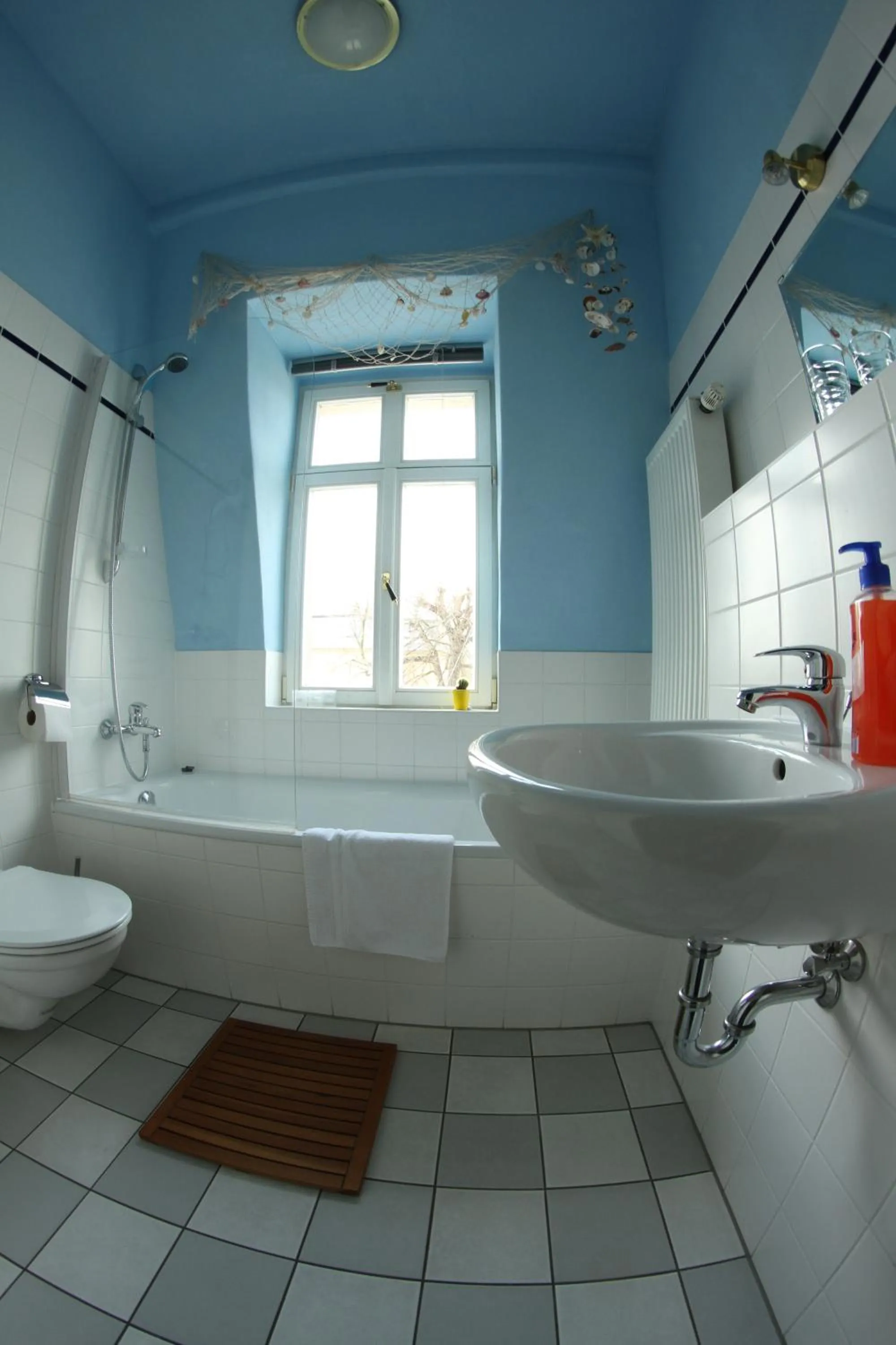 Shower in Dampfschiff Radebeul-Altkö