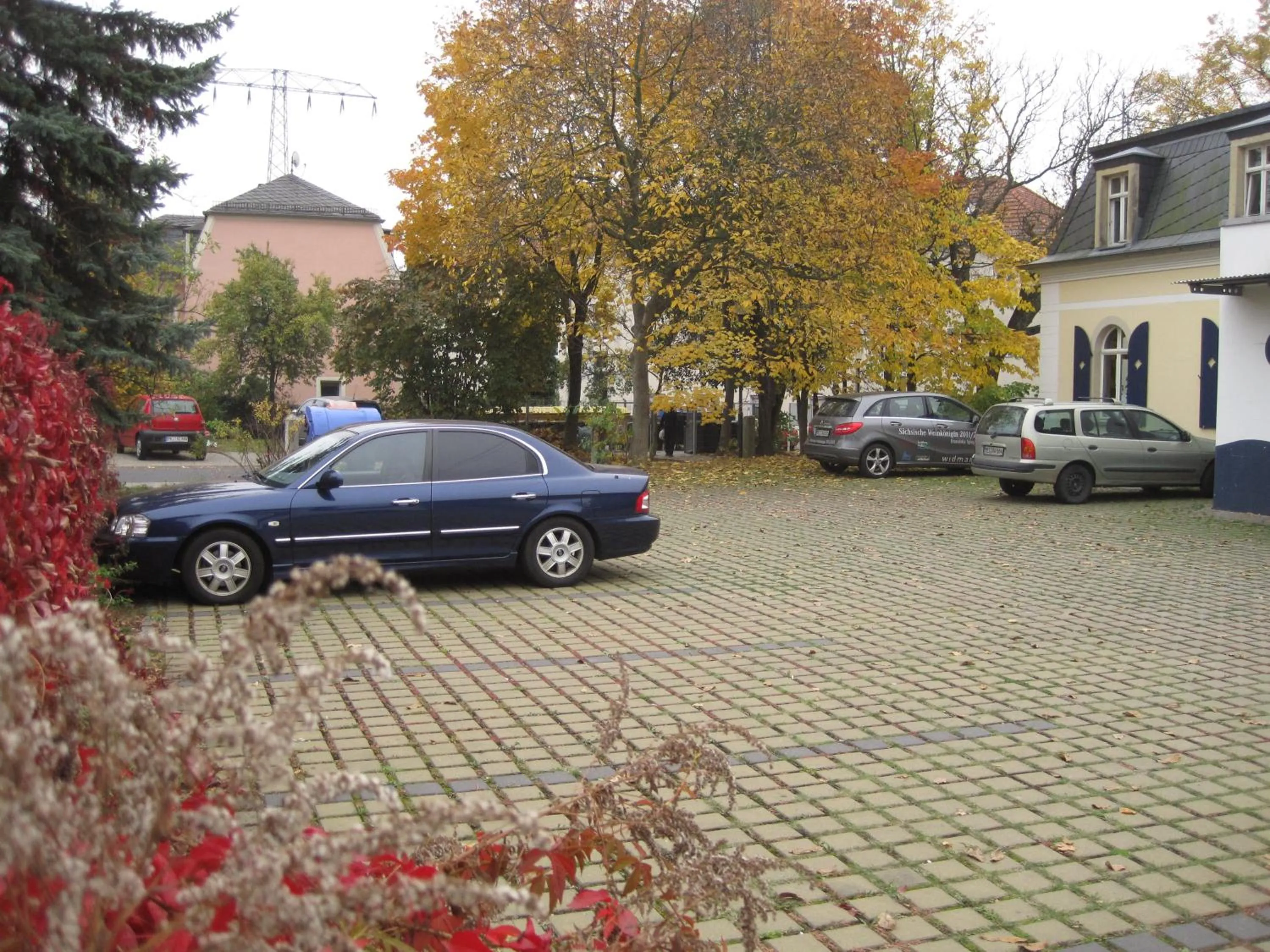 Property building in Dampfschiff Radebeul-Altkö