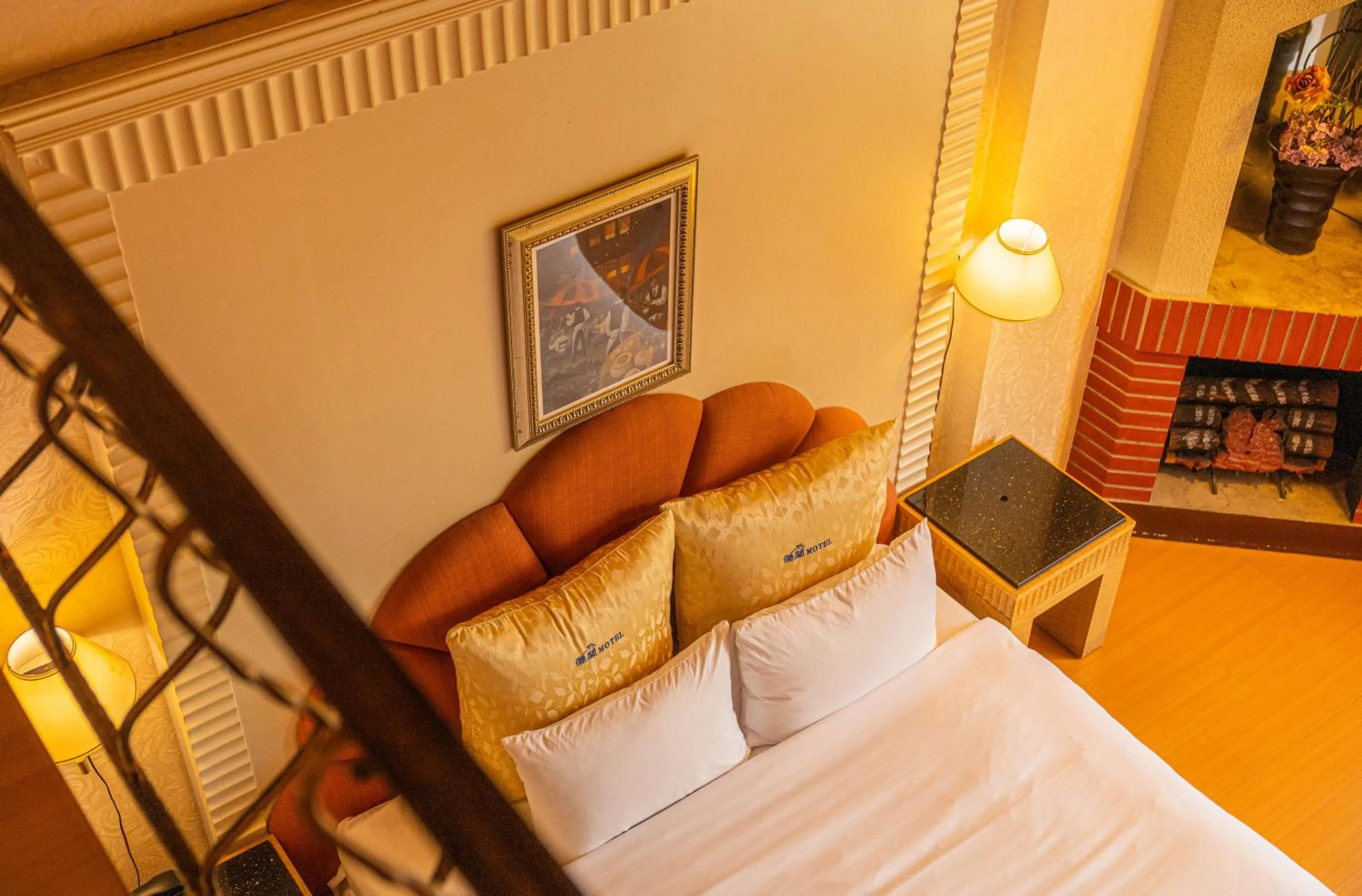 Bedroom, Bed in Regale Motel