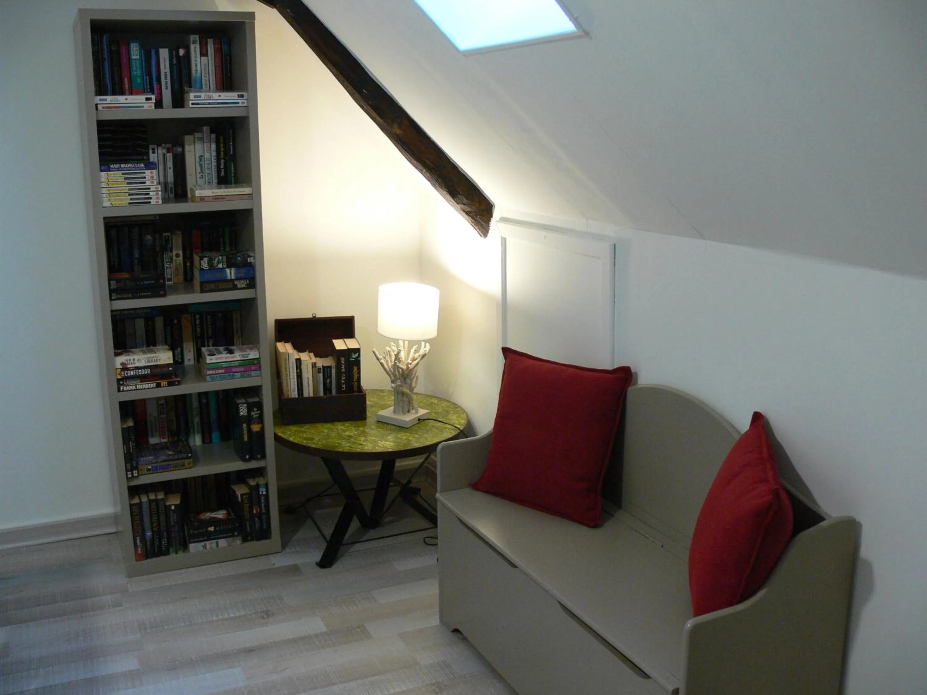 Library in Le Clos des Archers