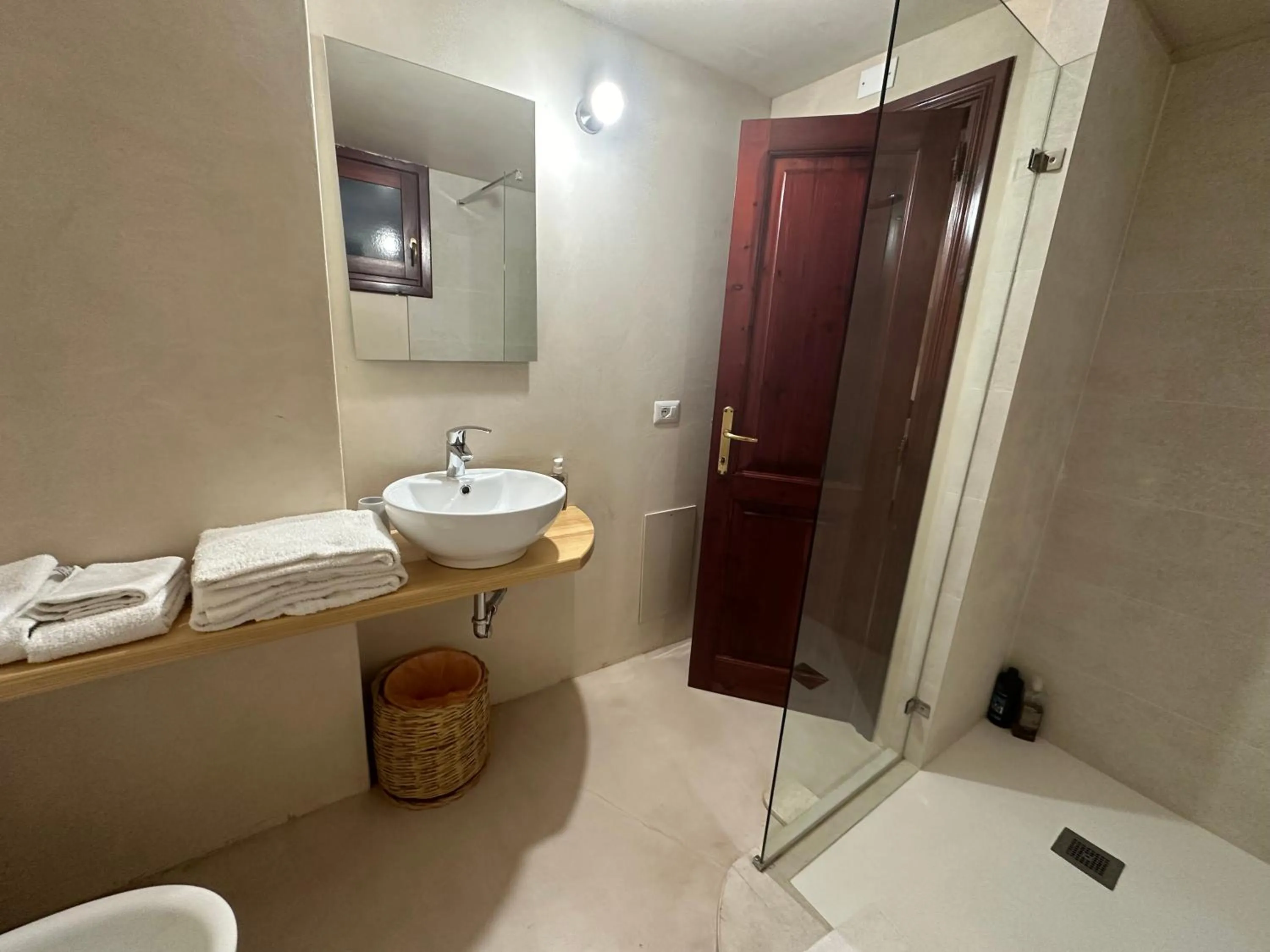 Hotel S'Ortale Possibilità di Parcheggio interno e Ristorante all'aperto