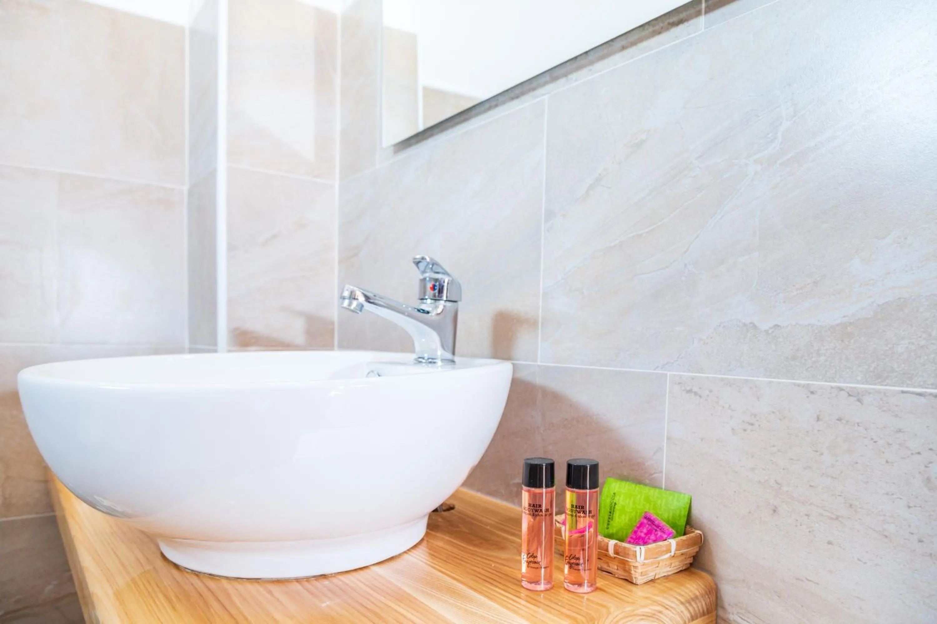 Hotel S'Ortale Possibilità di Parcheggio interno e Ristorante all'aperto