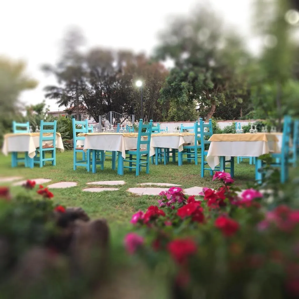 Day in Hotel S'Ortale Possibilità di Parcheggio interno e Ristorante all'aperto