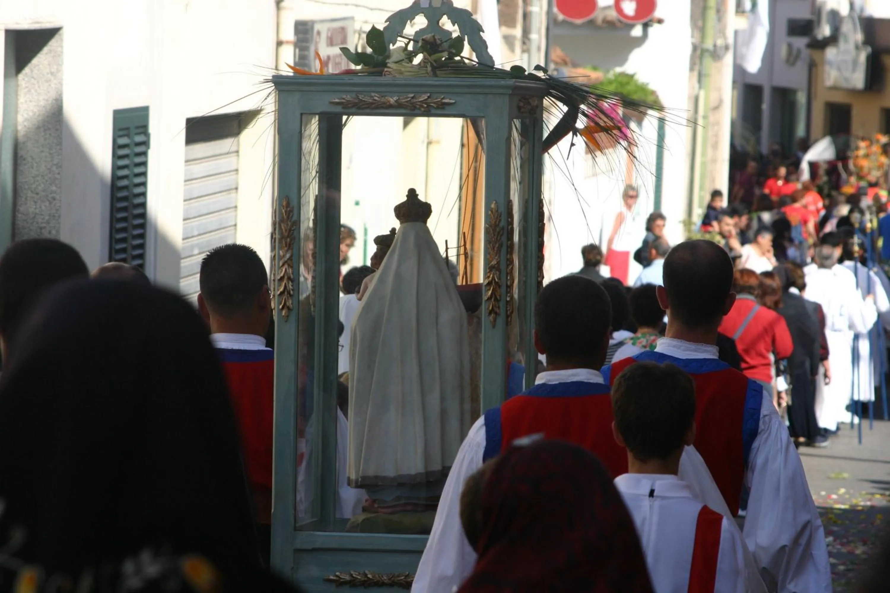 People in Hotel S'Ortale Possibilità di Parcheggio interno e Ristorante all'aperto