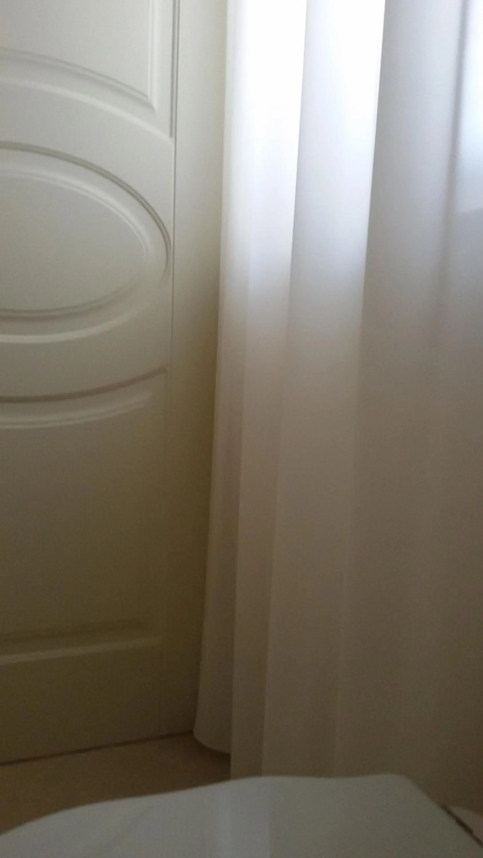 Bathroom in Daphnae House