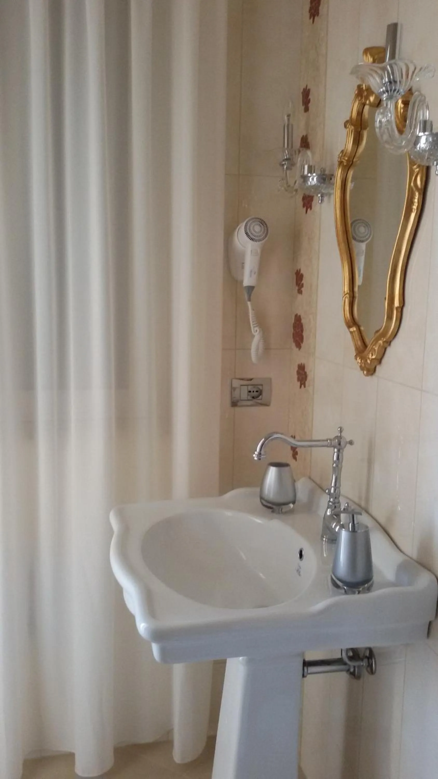 Other in Daphnae House