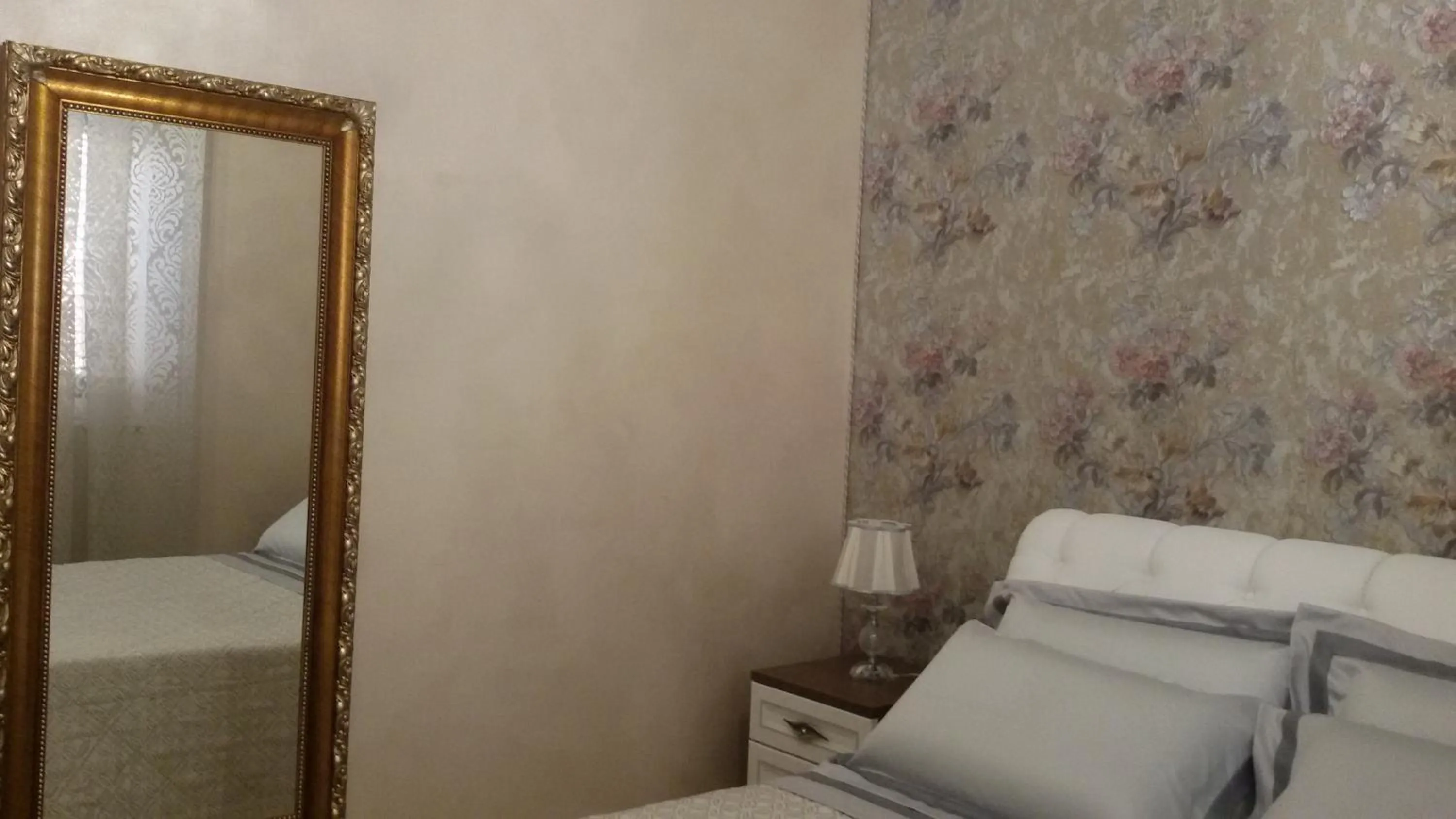 Other, Bed in Daphnae House