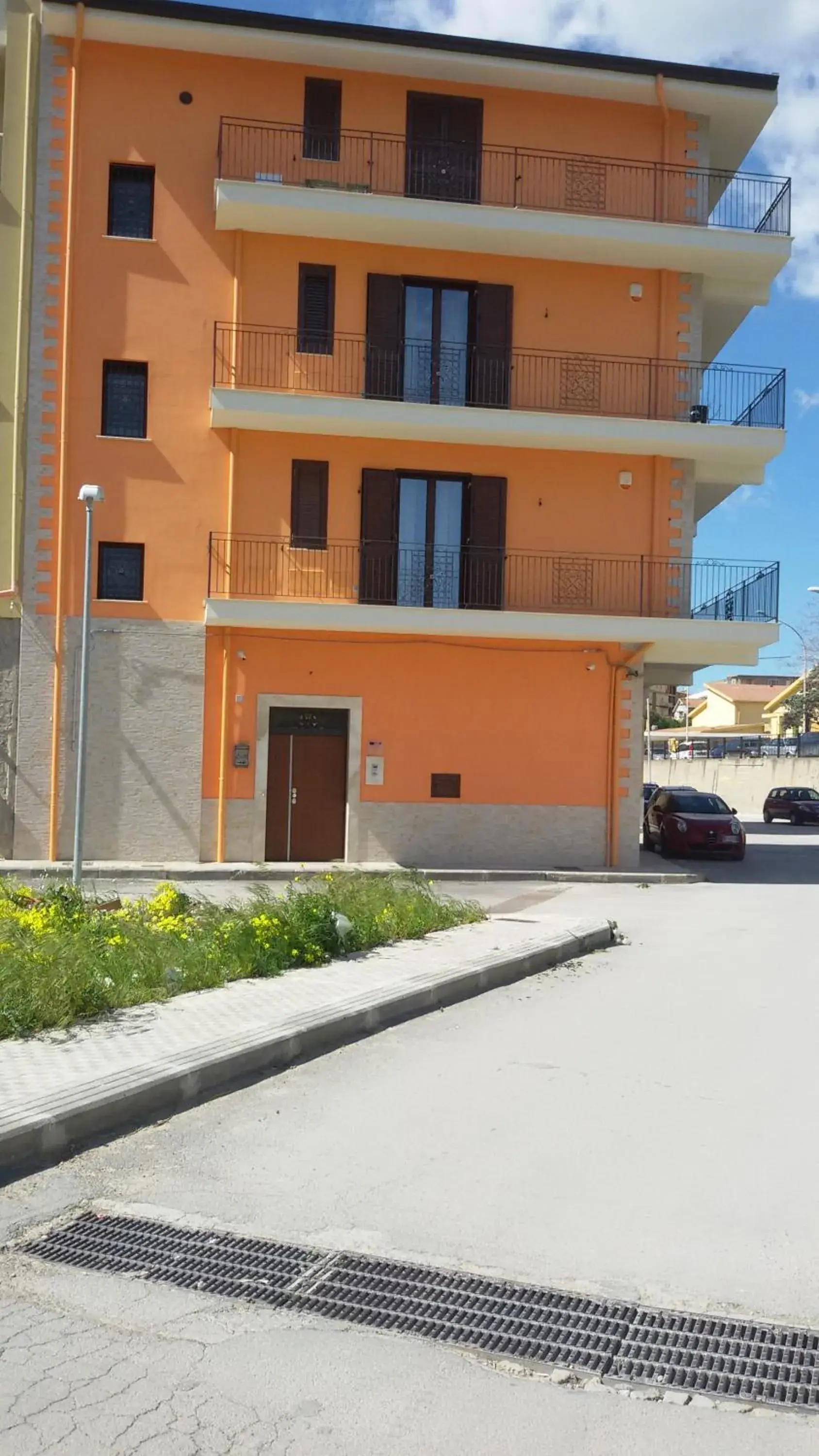 Facade/entrance in Daphnae House Facade/entrance in Daphnae House