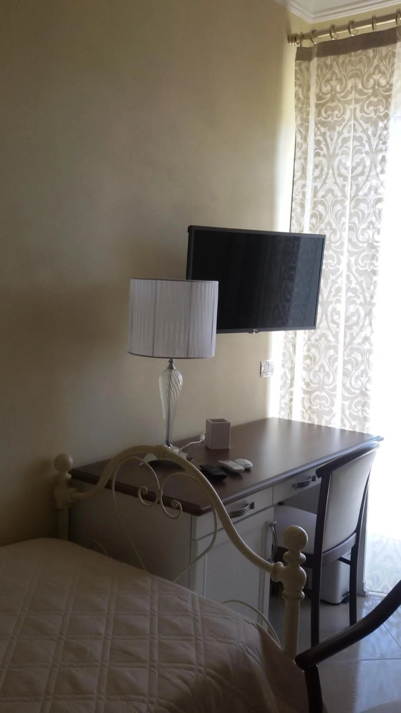 Other, Bed in Daphnae House