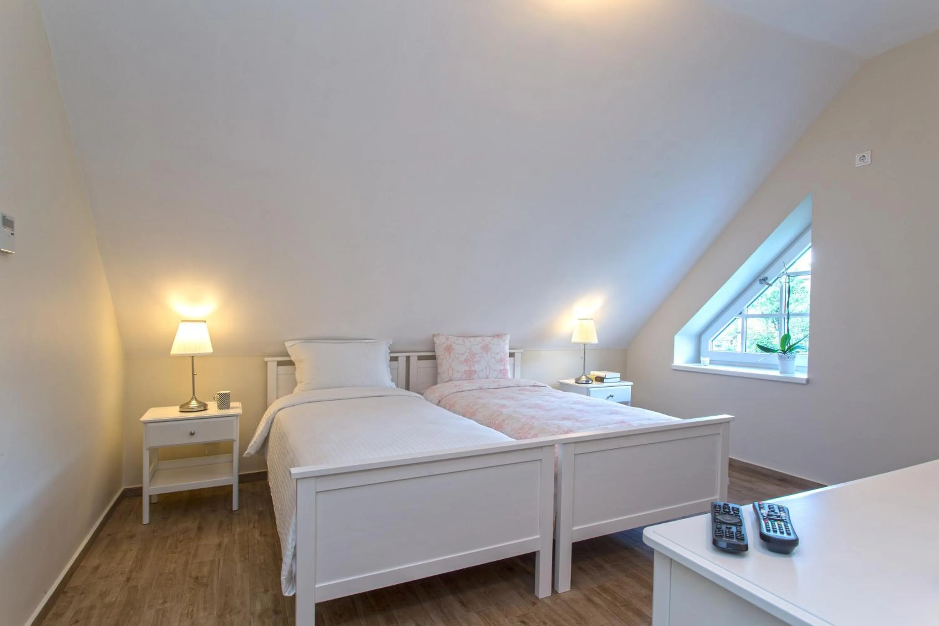Bedroom, Bed in Green Hill Guest House