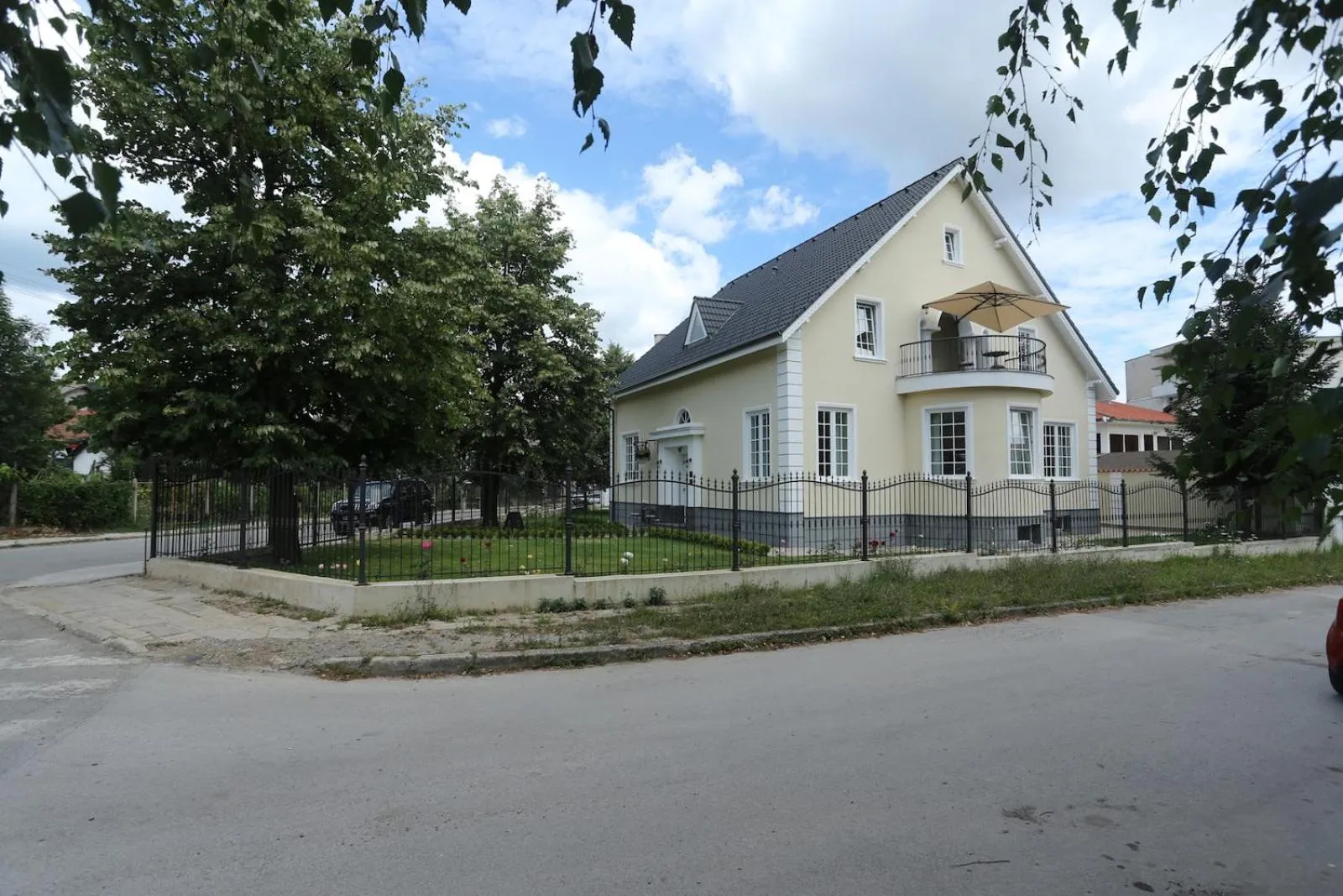 Green Hill Guest House