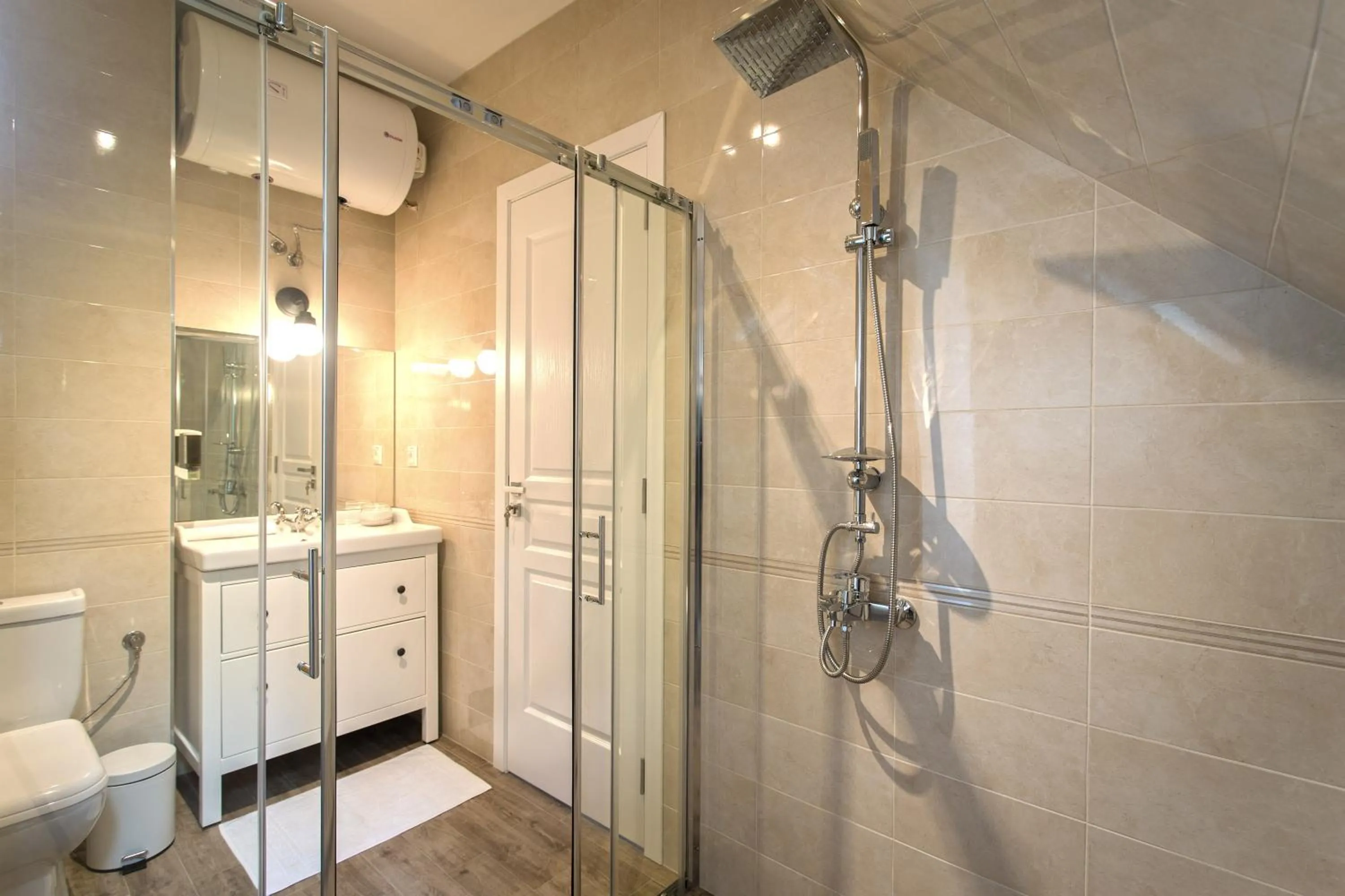 Bathroom in Green Hill Guest House