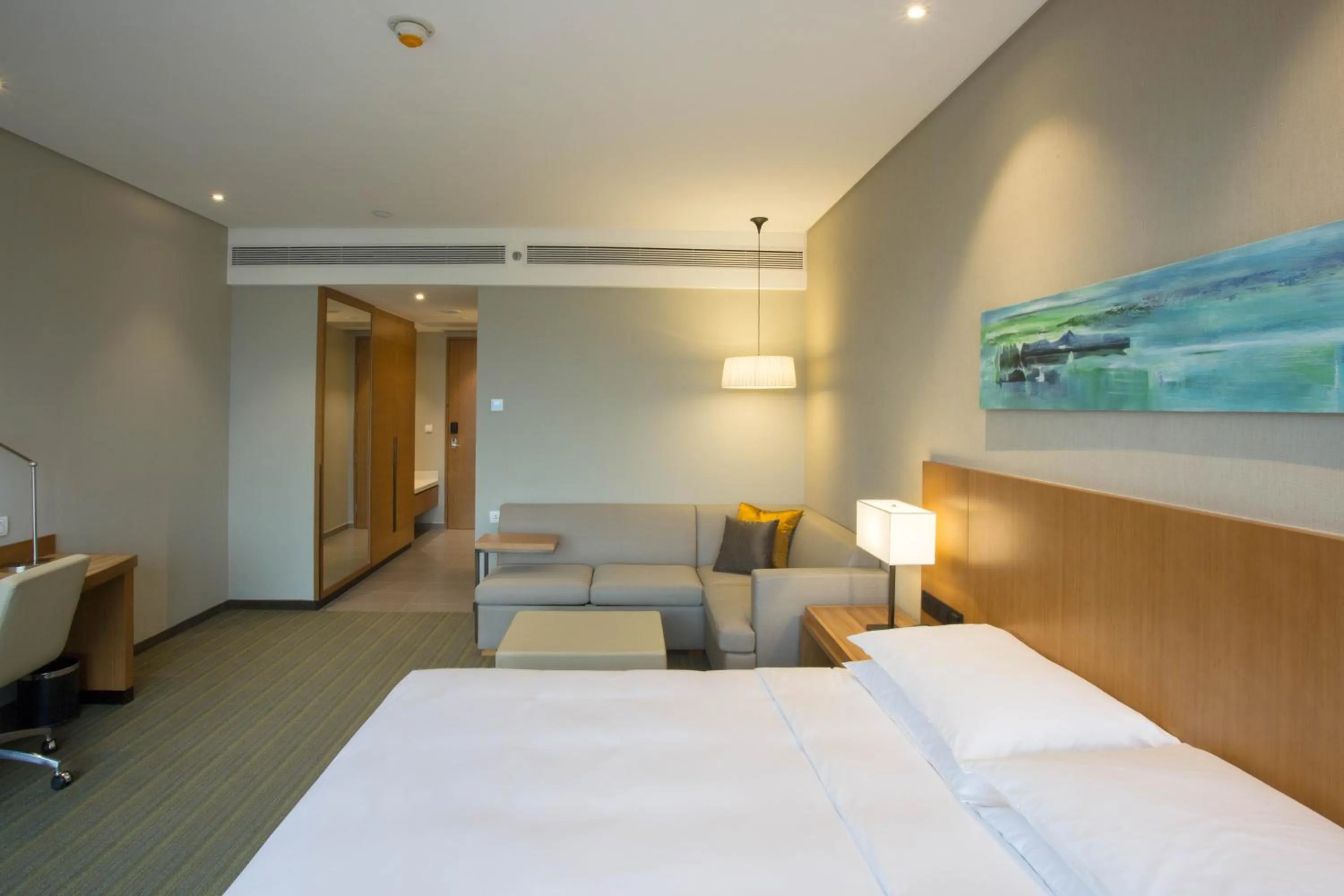 Bedroom in Hyatt Place Foshan Lishui