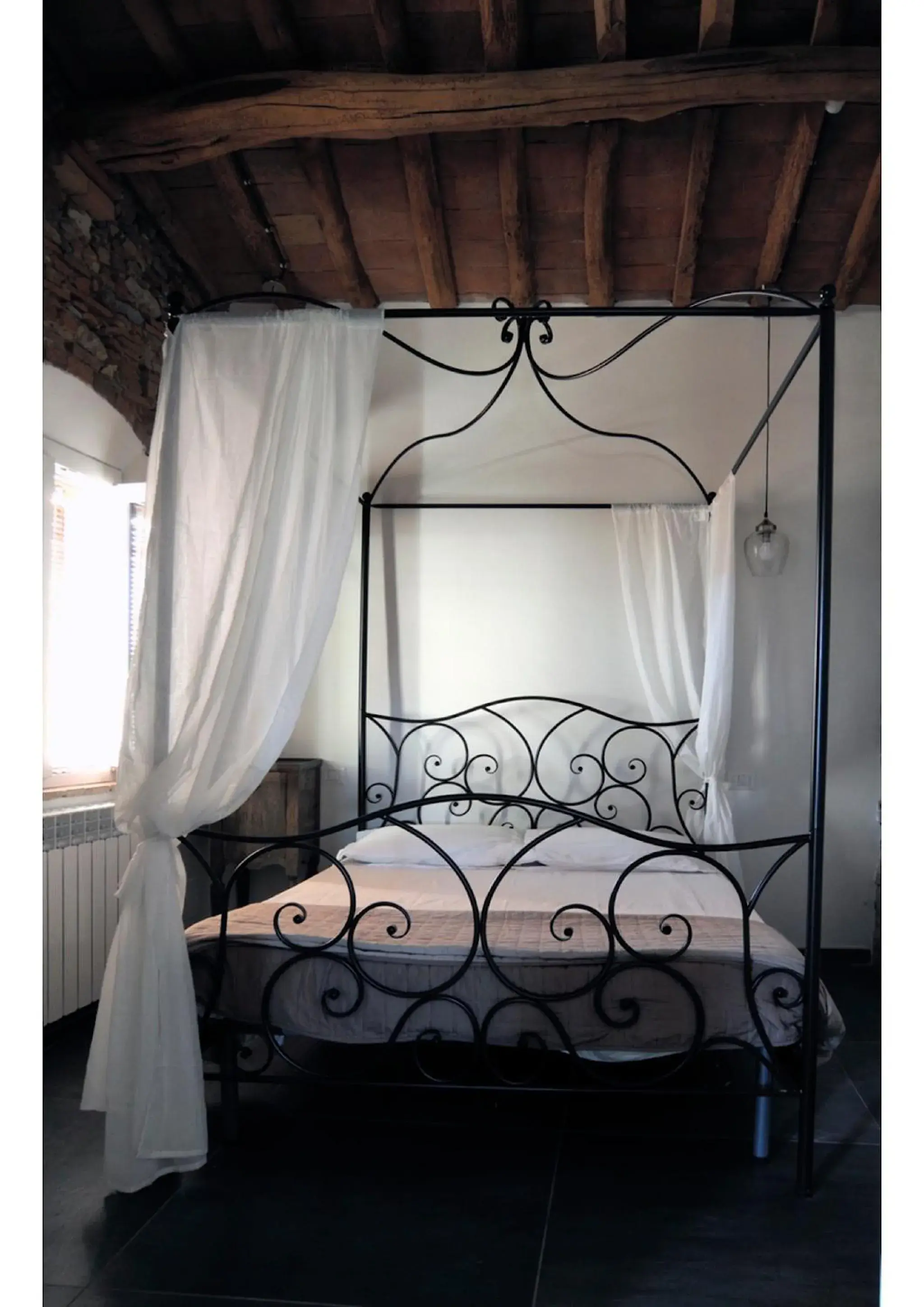 Double Room with Private External Bathroom - single occupancy in Casa Del Principe Double Room with Private External Bathroom - single occupancy in Casa Del Principe