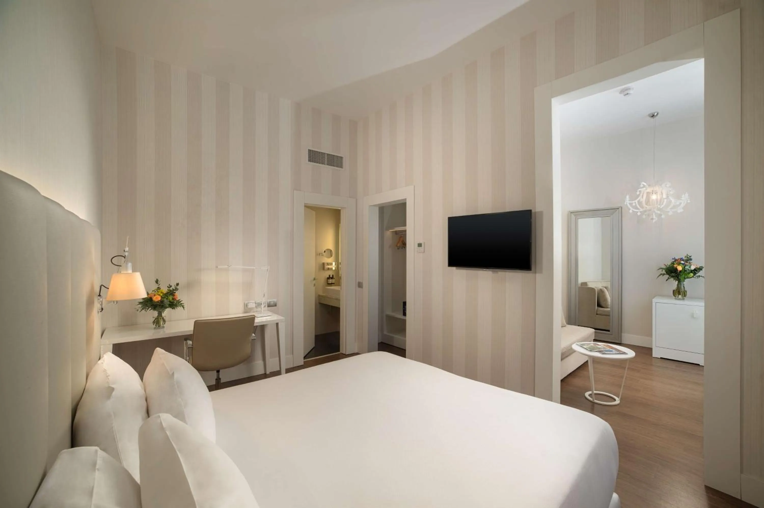 Bedroom, Bed in NH Genova Centro