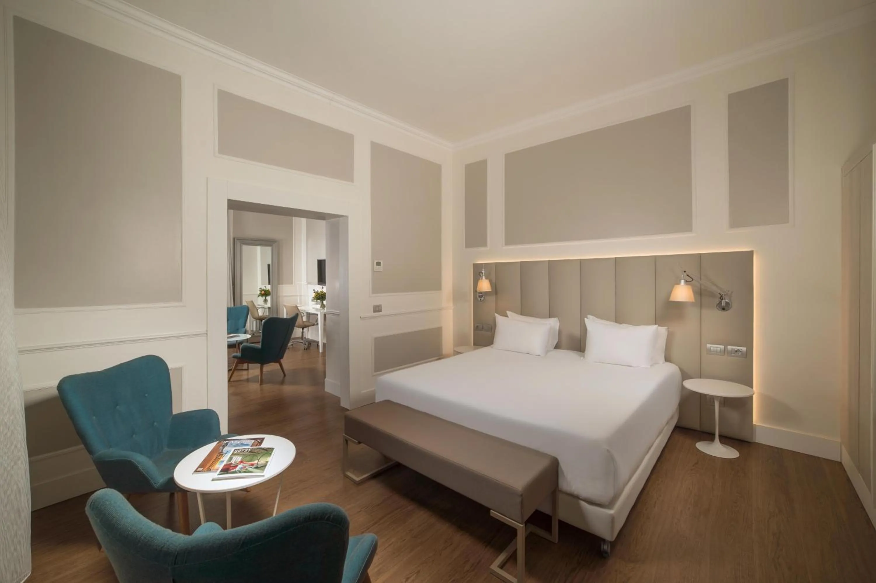 Photo of the whole room, Bed in NH Genova Centro