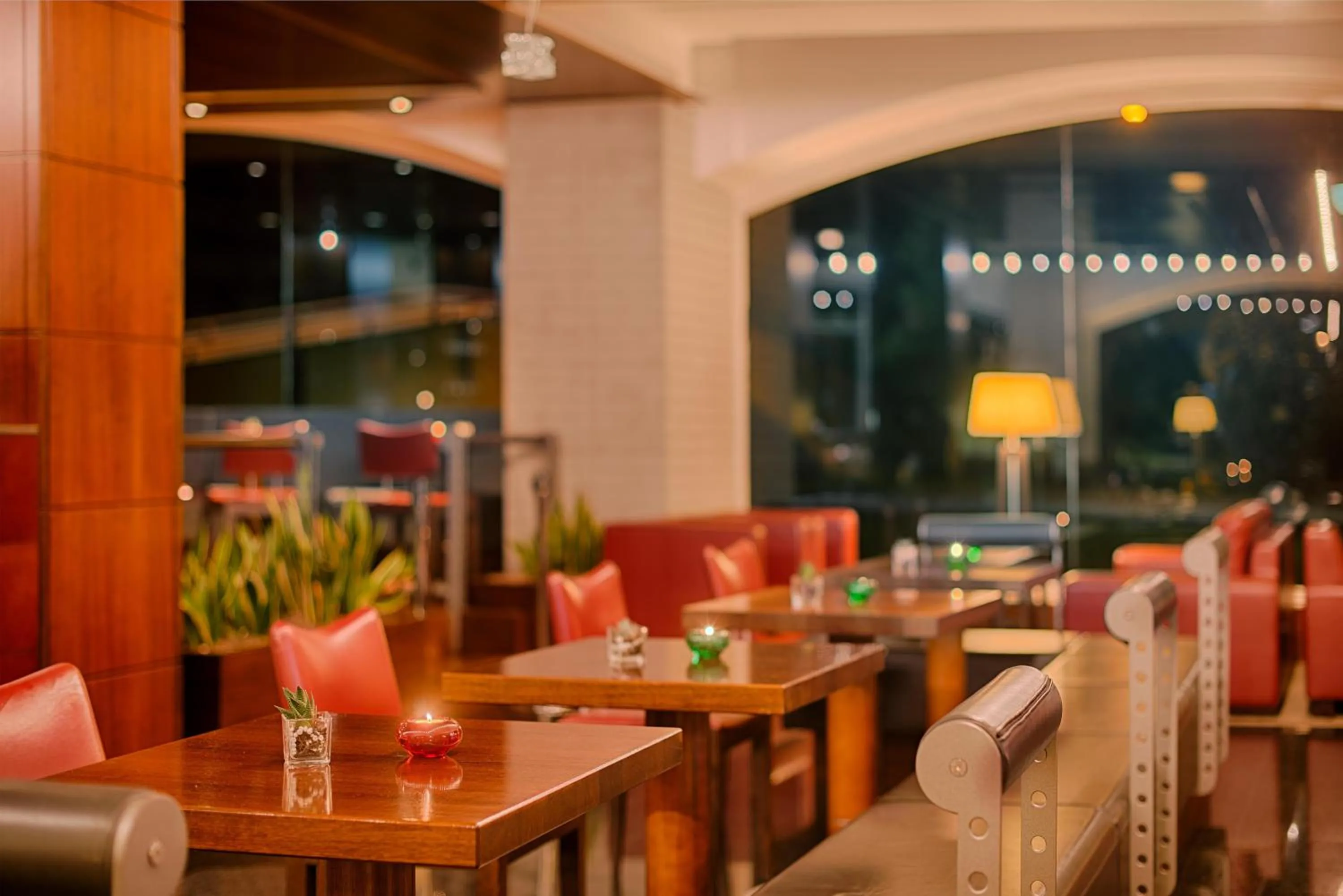 Restaurant/places to eat in NH Milano 2