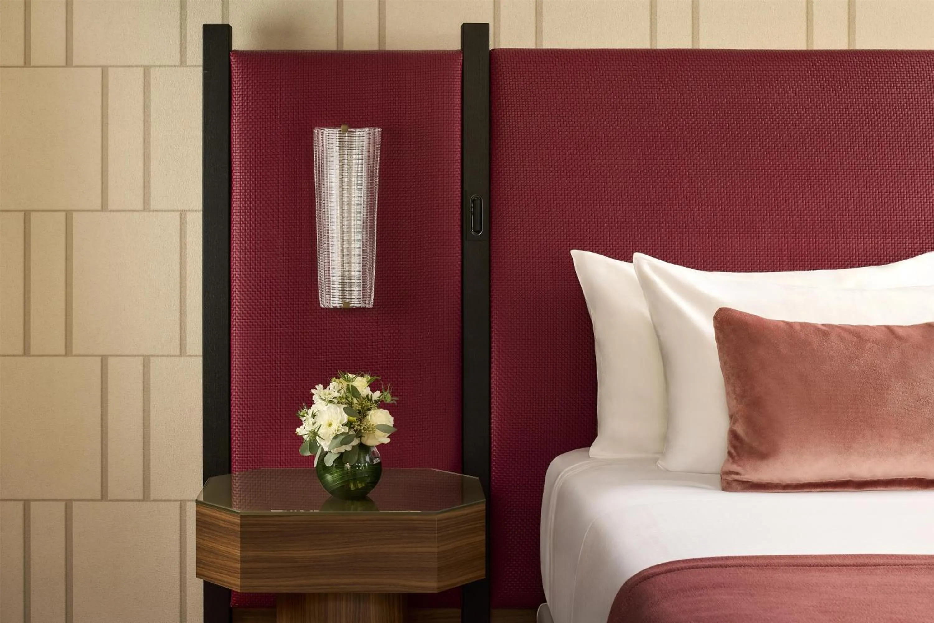 Bedroom, Bed in Tivoli President Milano Hotel