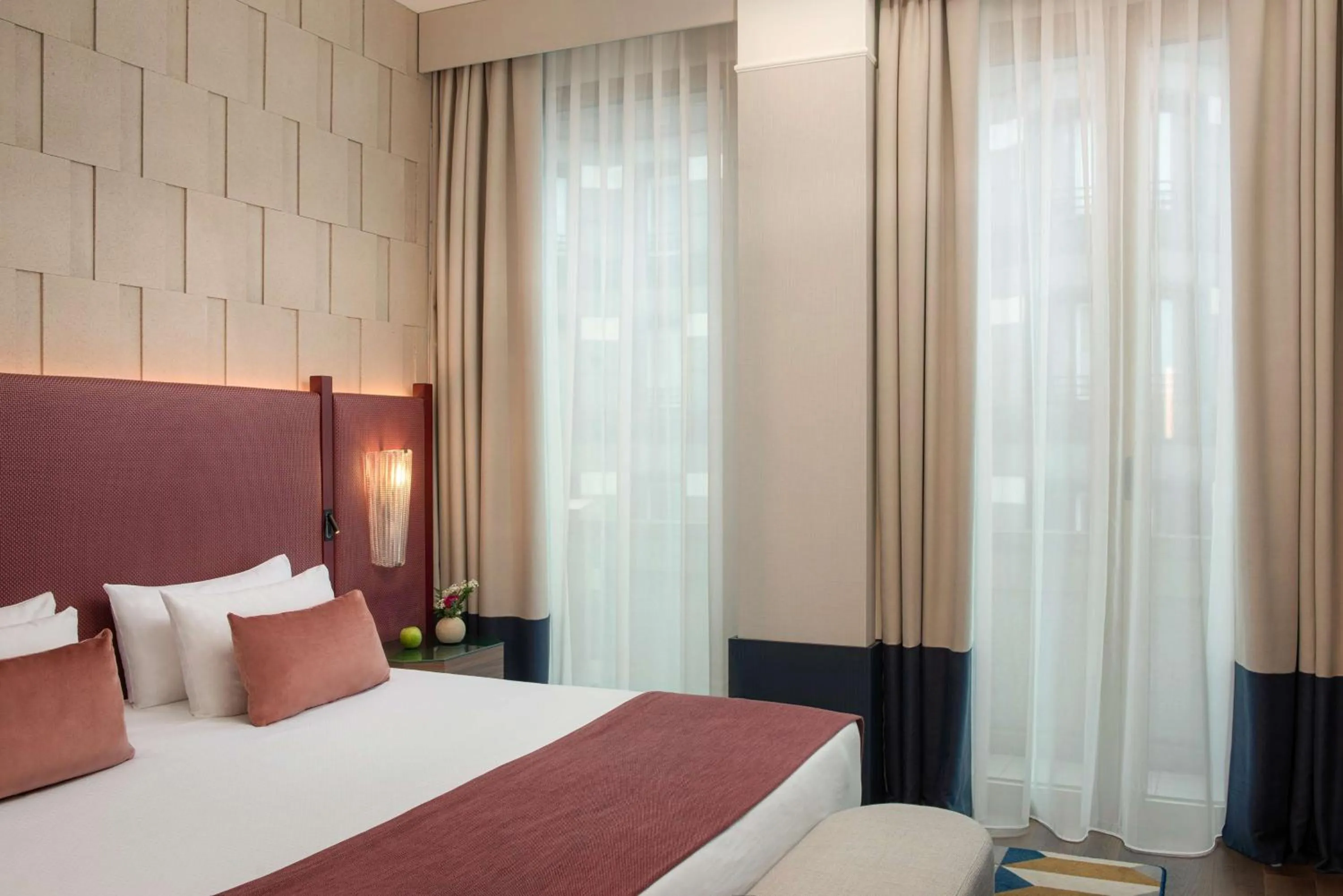 Photo of the whole room, Bed in Tivoli President Milano Hotel