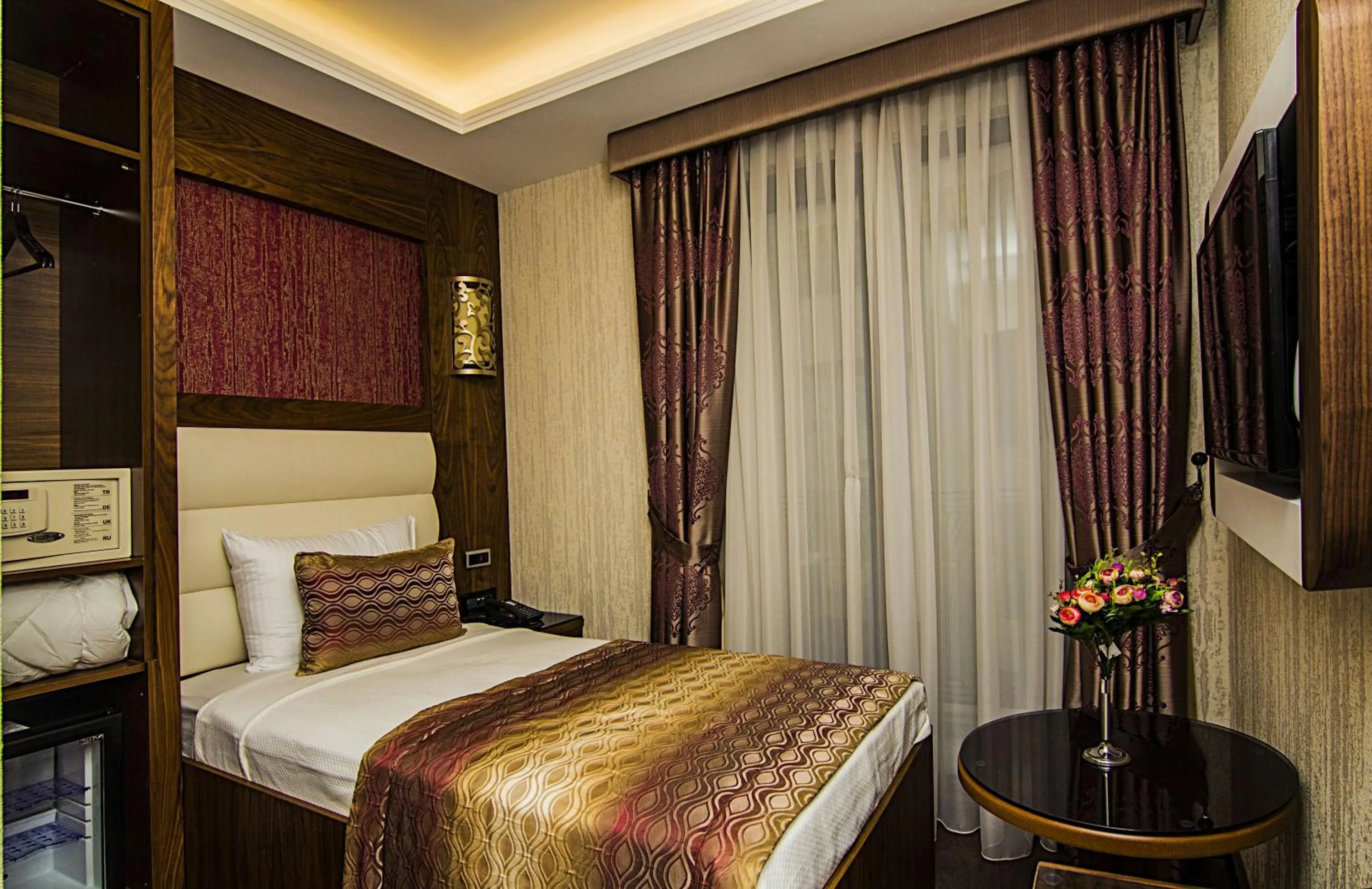 Photo of the whole room, Bed in İstanbul Vertu Hotel