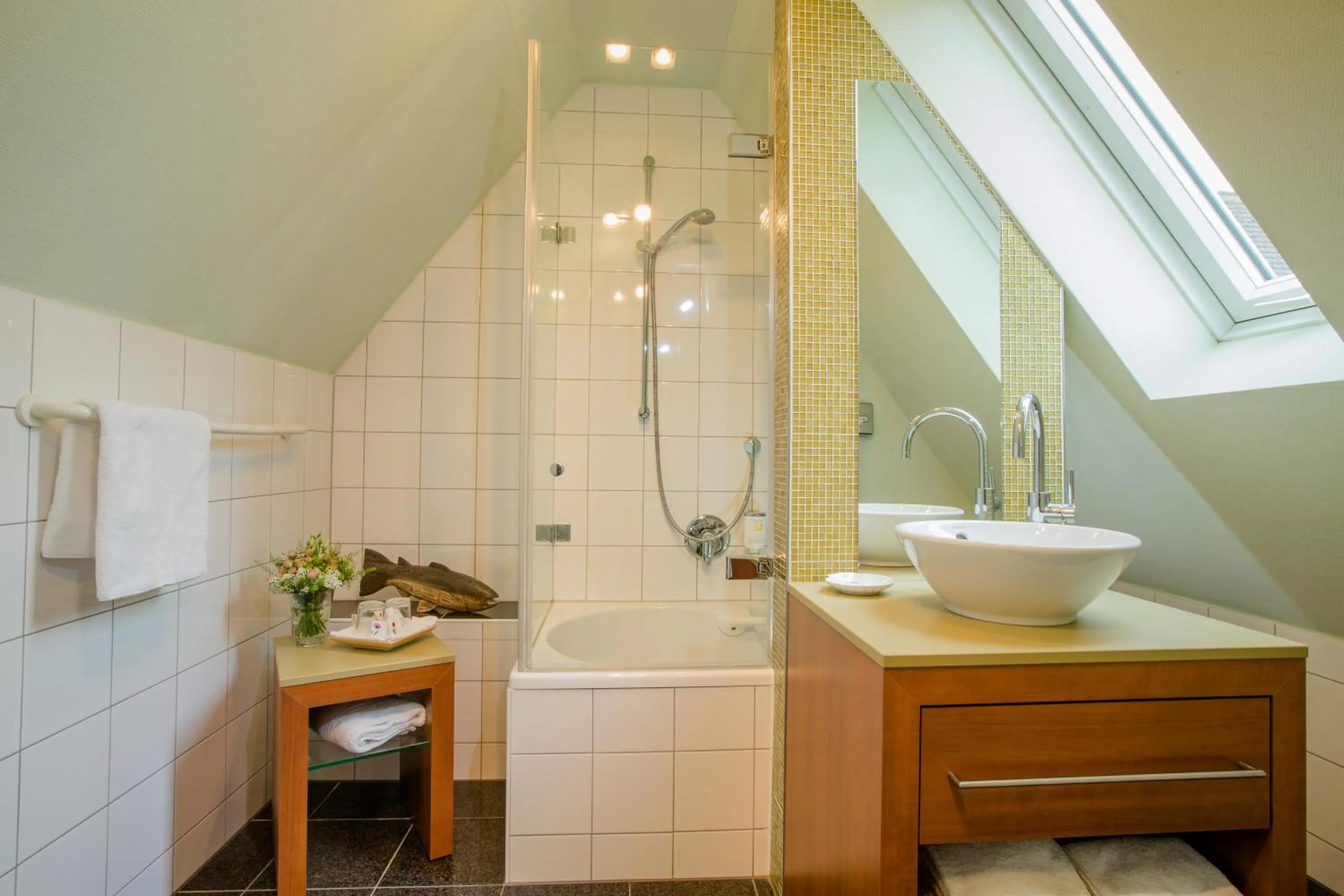 Bathroom in Seehotel Niedernberg - Das Dorf am See