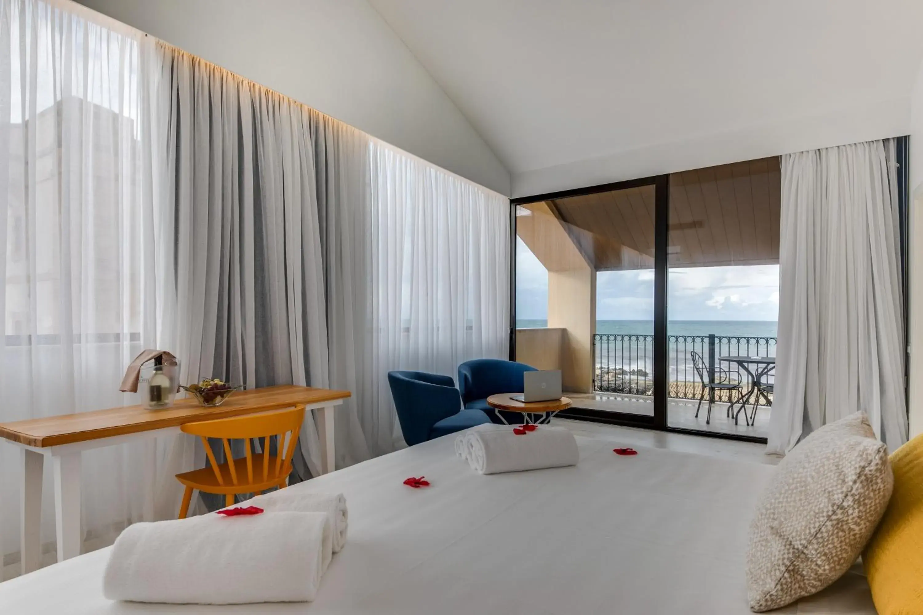 Superior Suite with Sea View in Phi Hotel La Tonnara di Bonagia Superior Suite with Sea View in Phi Hotel La Tonnara di Bonagia