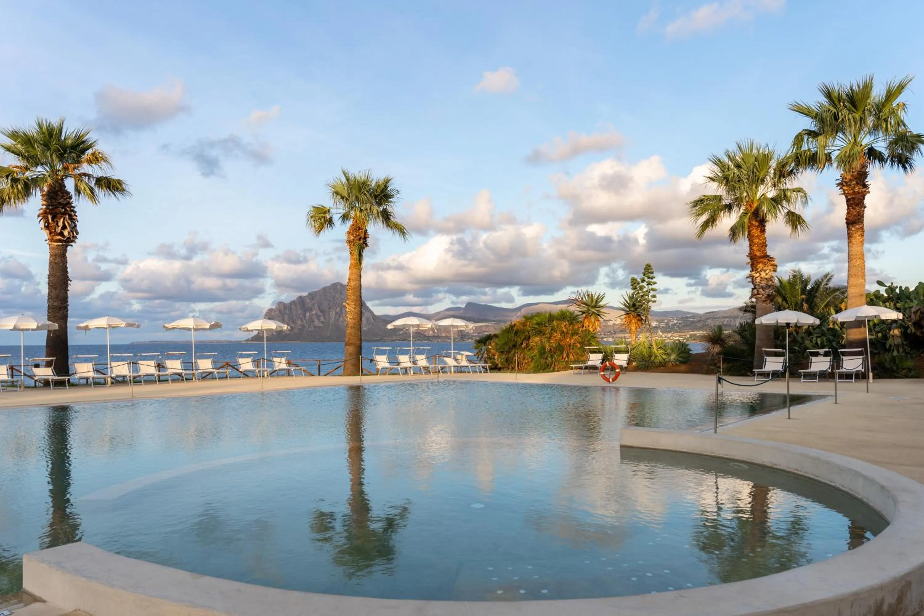 Swimming pool in Phi Hotel La Tonnara di Bonagia