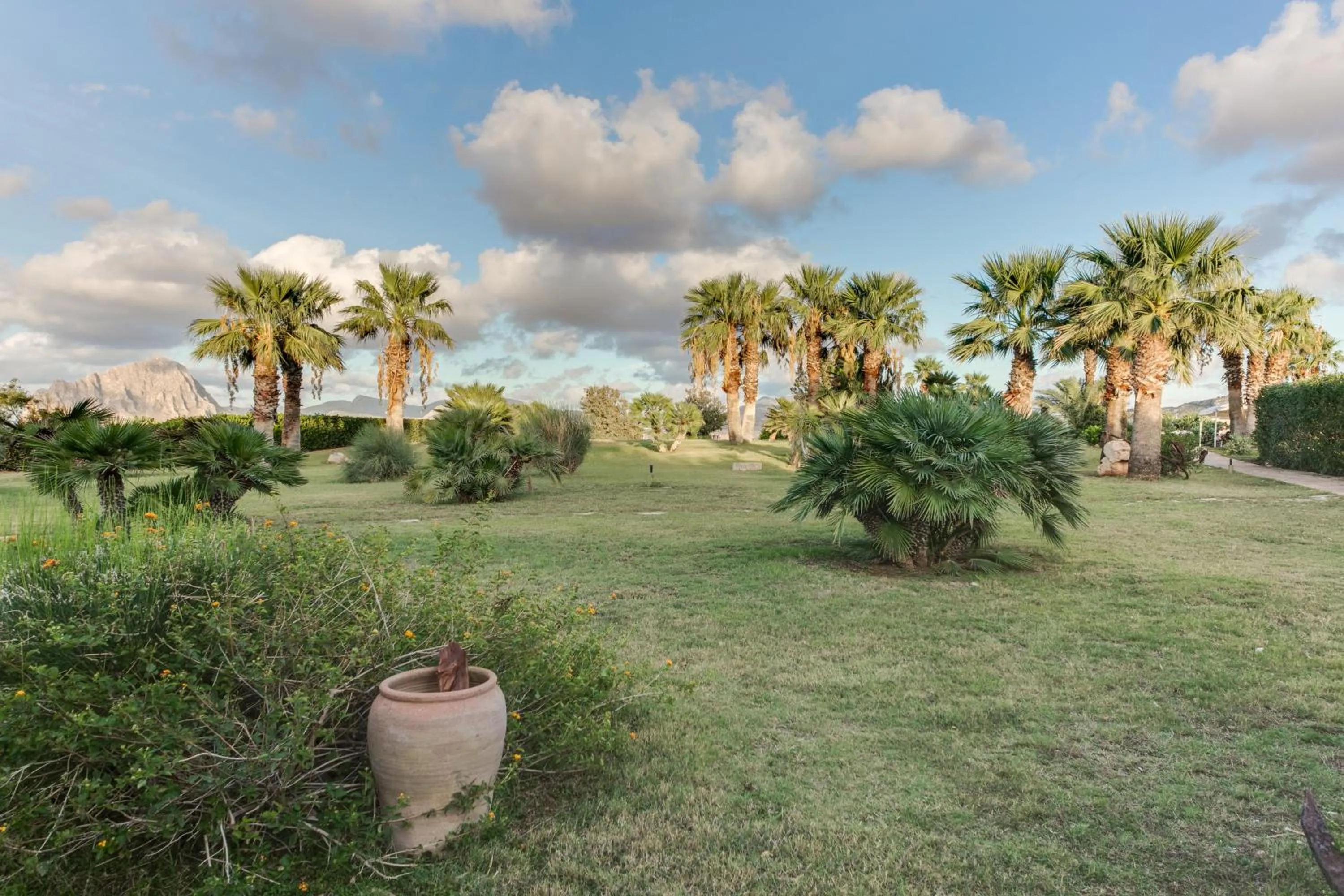 Garden in Phi Hotel La Tonnara di Bonagia