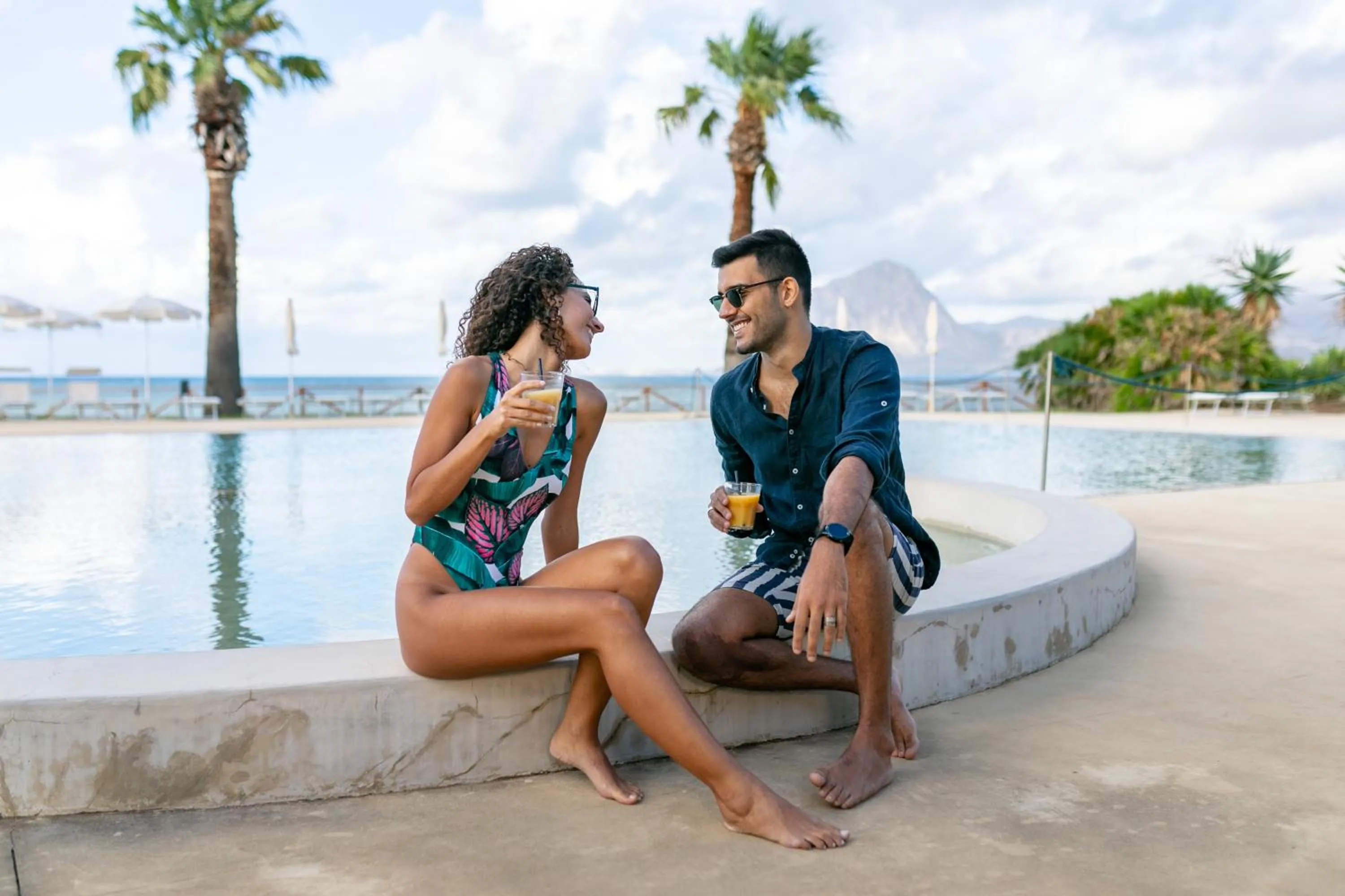 People in Phi Hotel La Tonnara di Bonagia