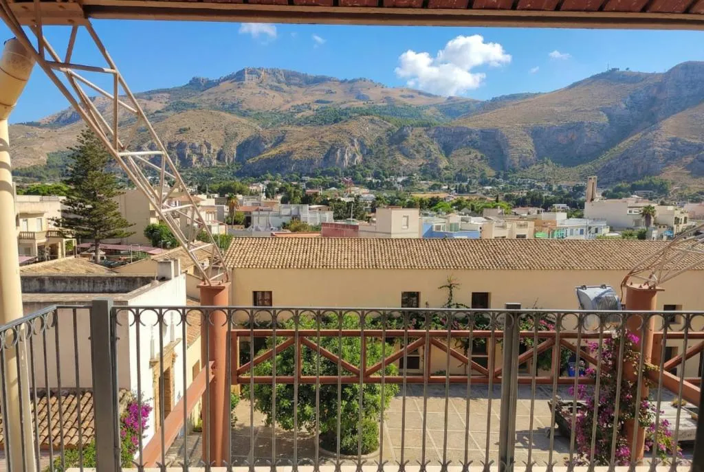 Spring in Phi Hotel La Tonnara di Bonagia