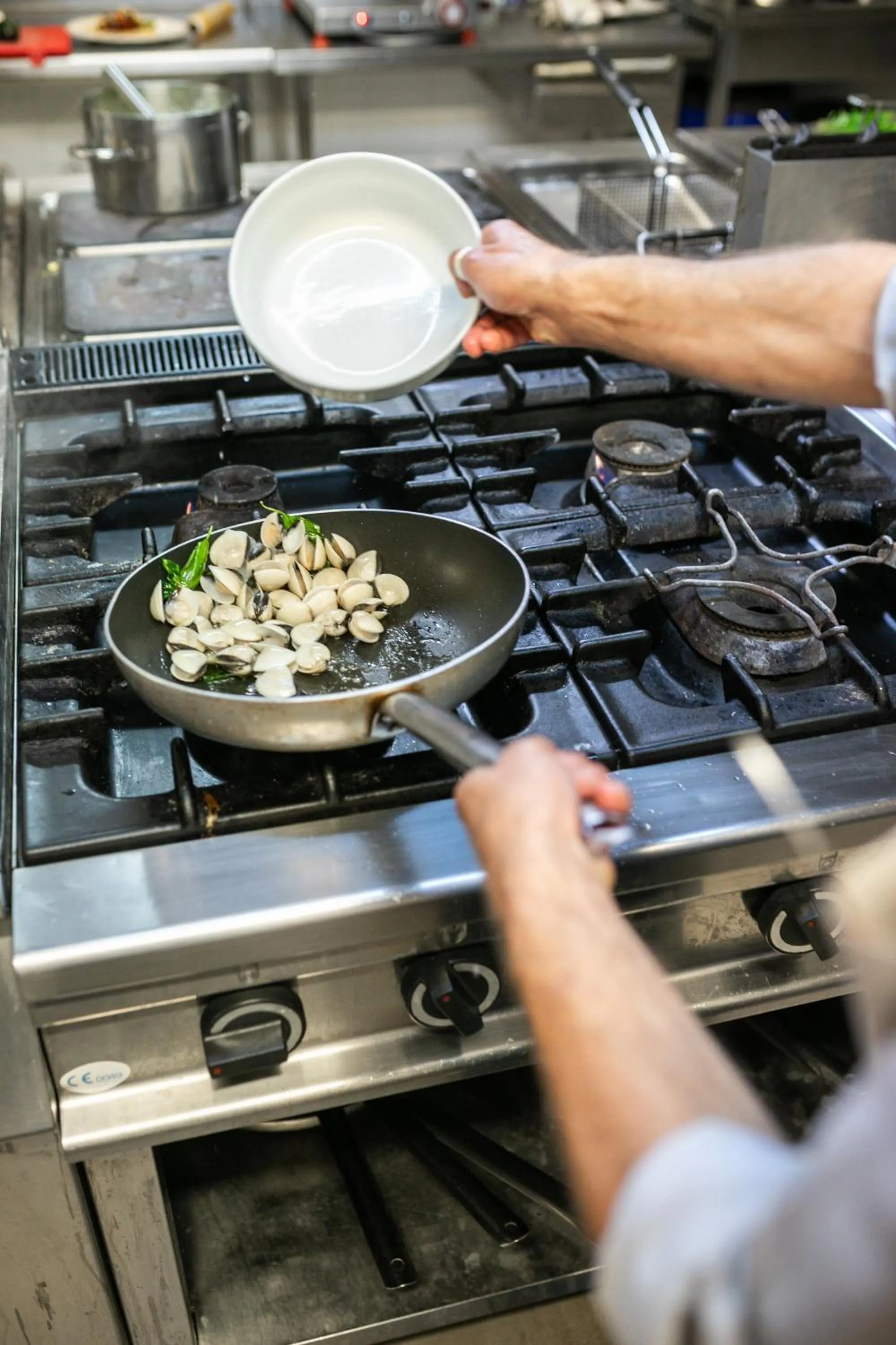 Food and drinks in Phi Hotel La Tonnara di Bonagia