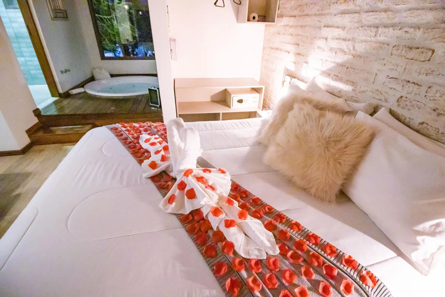 Photo of the whole room, Bed in Resort Magnifico