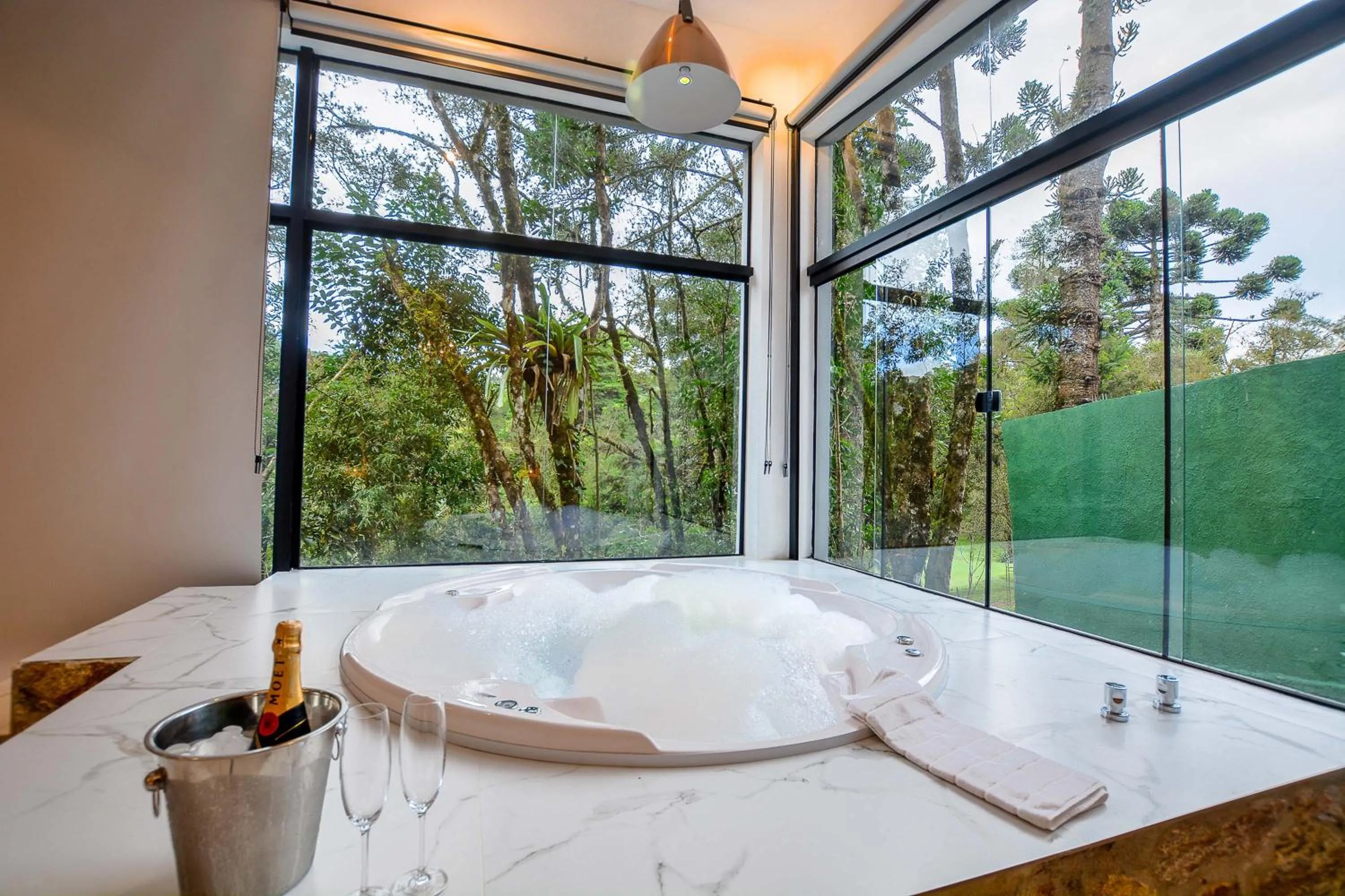 Hot Tub in Resort Magnifico