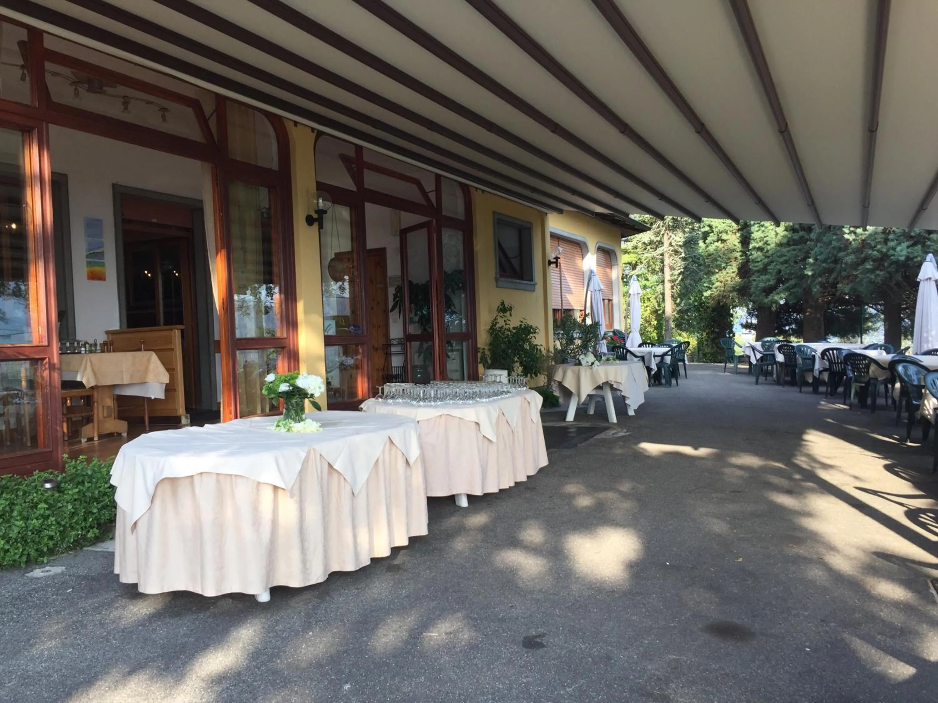 Restaurant/places to eat in Albergo Filietto